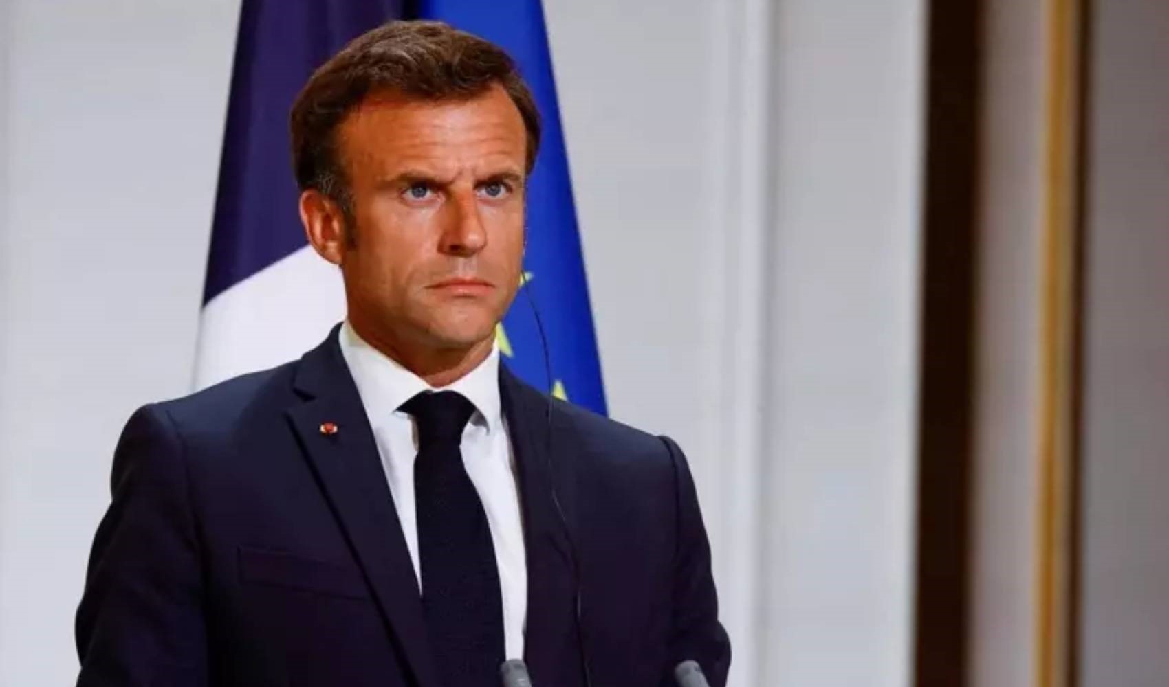 Macron için kırmızı alarm: Fransa'nın yarısı Macron'un görevden azledilmesini istiyor