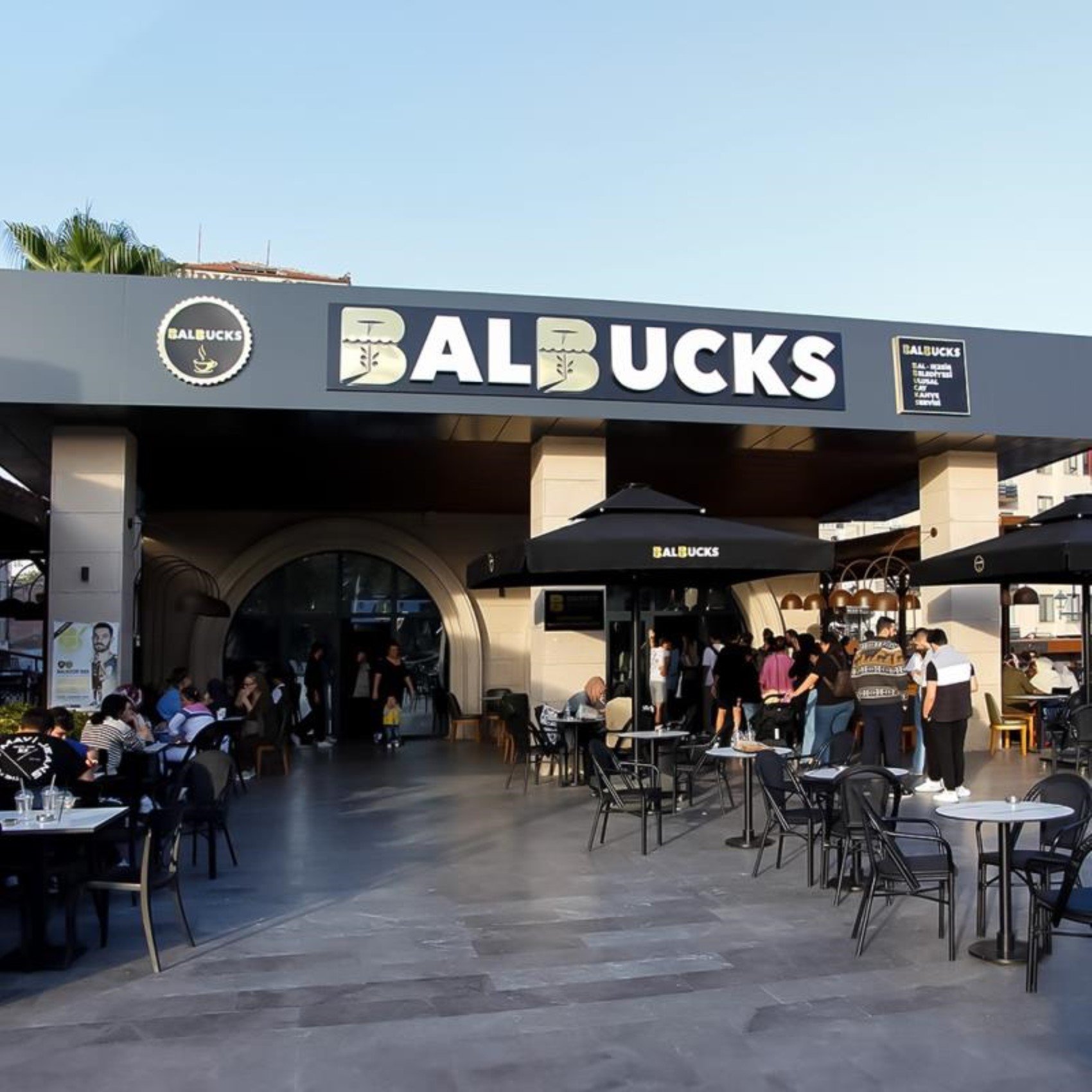 Starbucks açtığı davayı kazandı: Balıkesir'deki o kafenin adı değişiyor