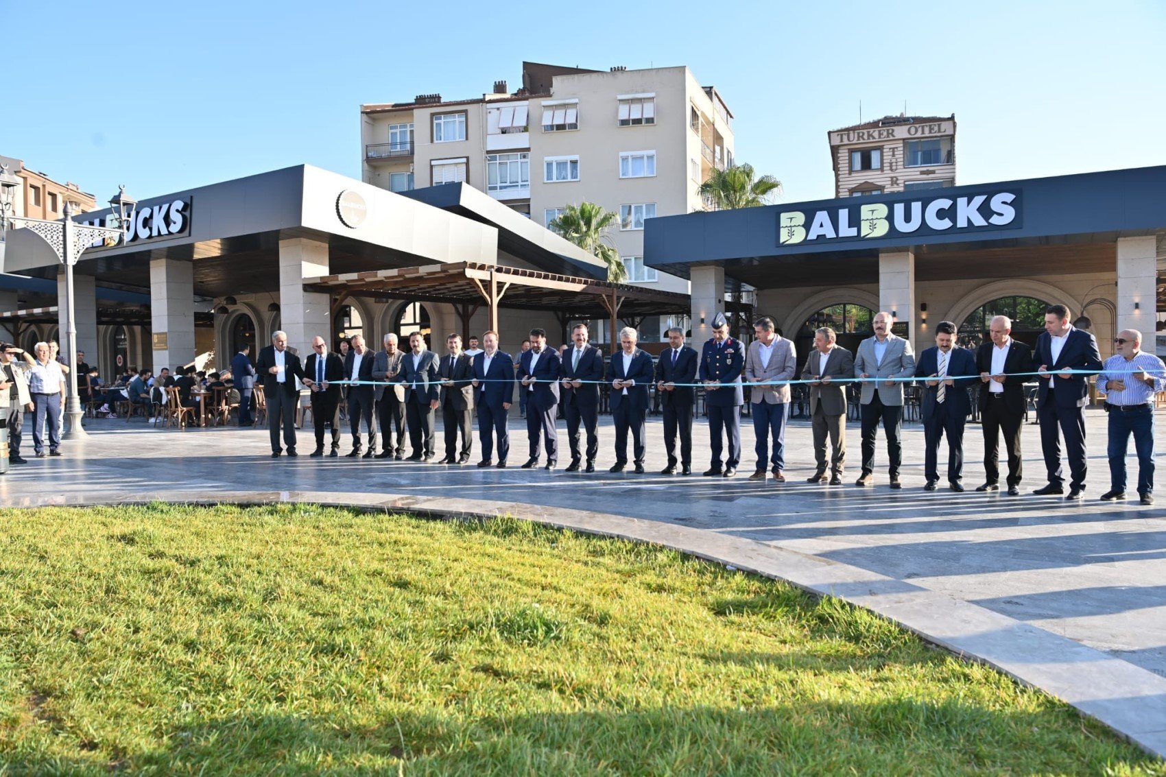 Starbucks açtığı davayı kazandı: Balıkesir'deki o kafenin adı değişiyor