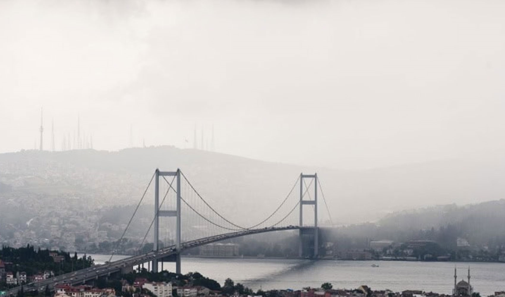 AKOM saat vererek İstanbulluları uyardı: Gök gürültülü sağanak geliyor