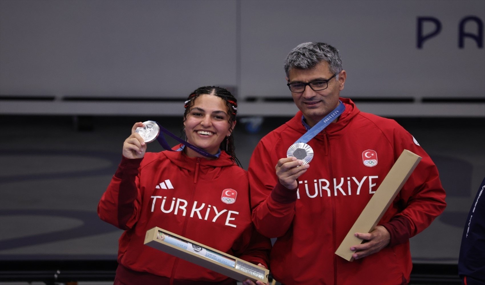 Türkiye'ye gümüş madalya getiren Yusuf Dikeç olimpiyatlarda ne kadar kazandı?