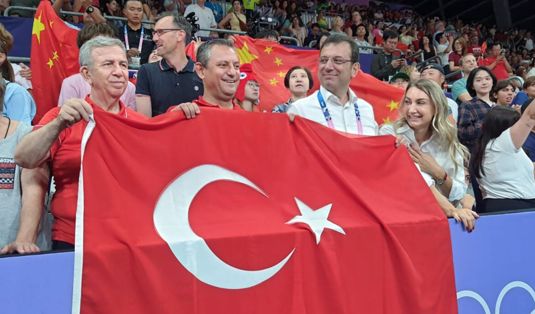 Özgür Özel: 'Finché avrò Yavaş alla mia destra e İmamoğlu alla mia sinistra, nessuno potrà batterci'