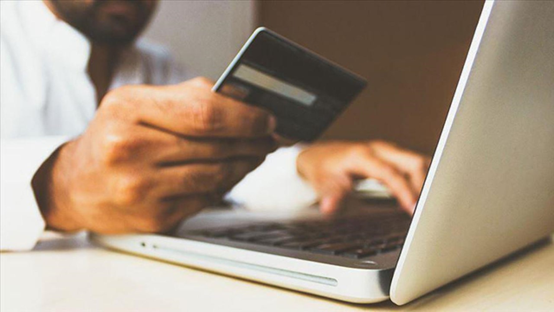 Attenzione agli acquisti online: arrivano multe per chi annulla gli ordini