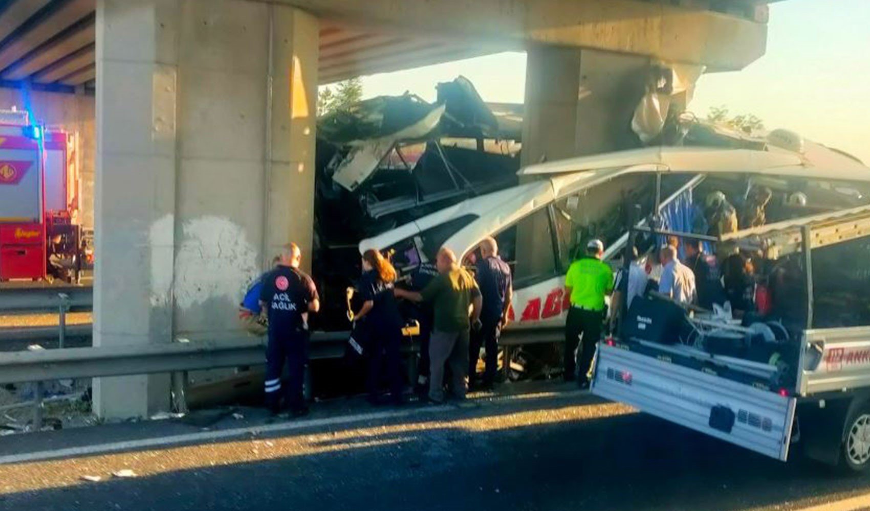 Ankara Polatlı'da feci kaza! Otobüs köprüye saplandı: 9 ölü, 27 yaralı