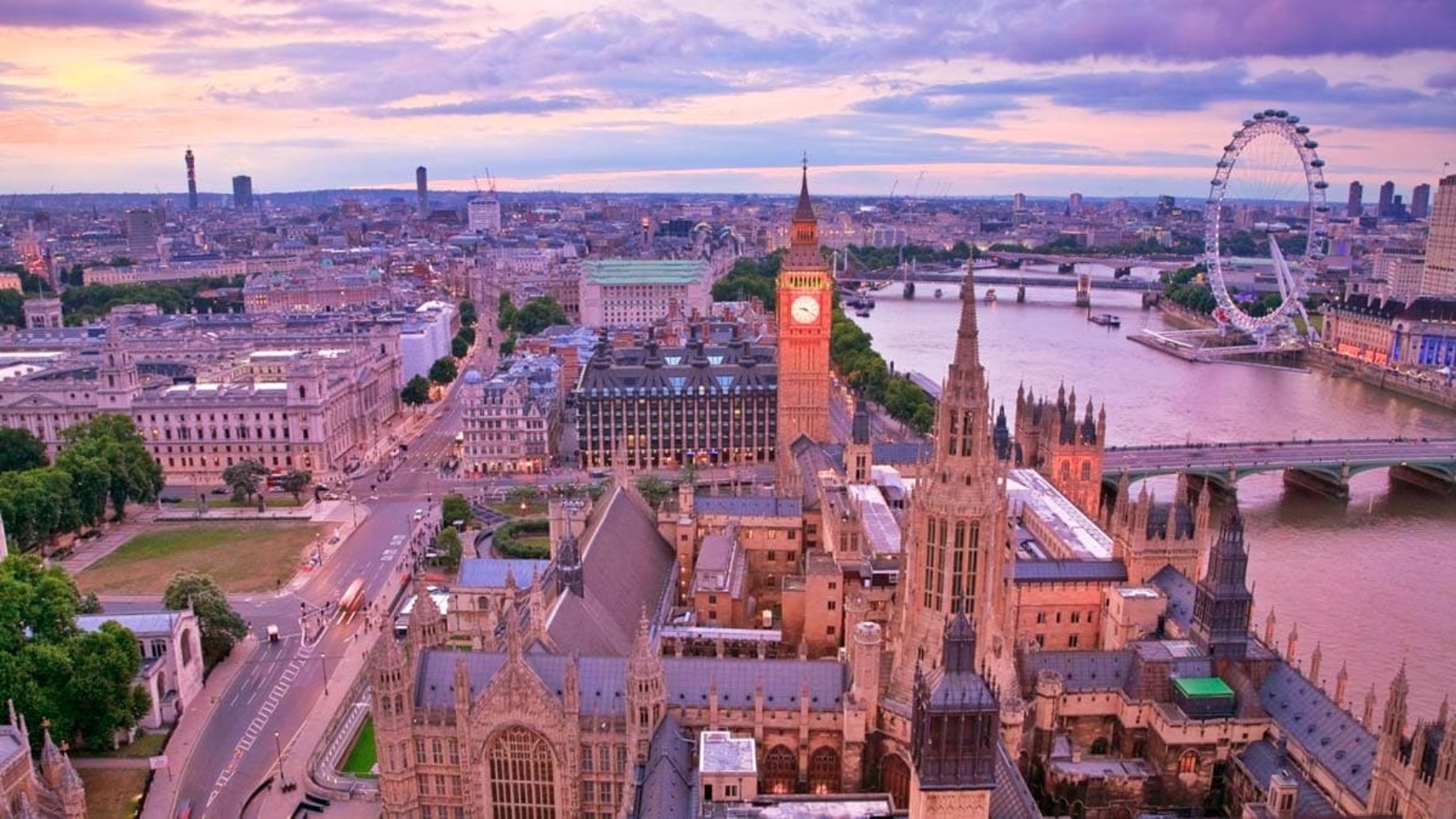 Una guida per chi ama viaggiare da solo: le 10 migliori città