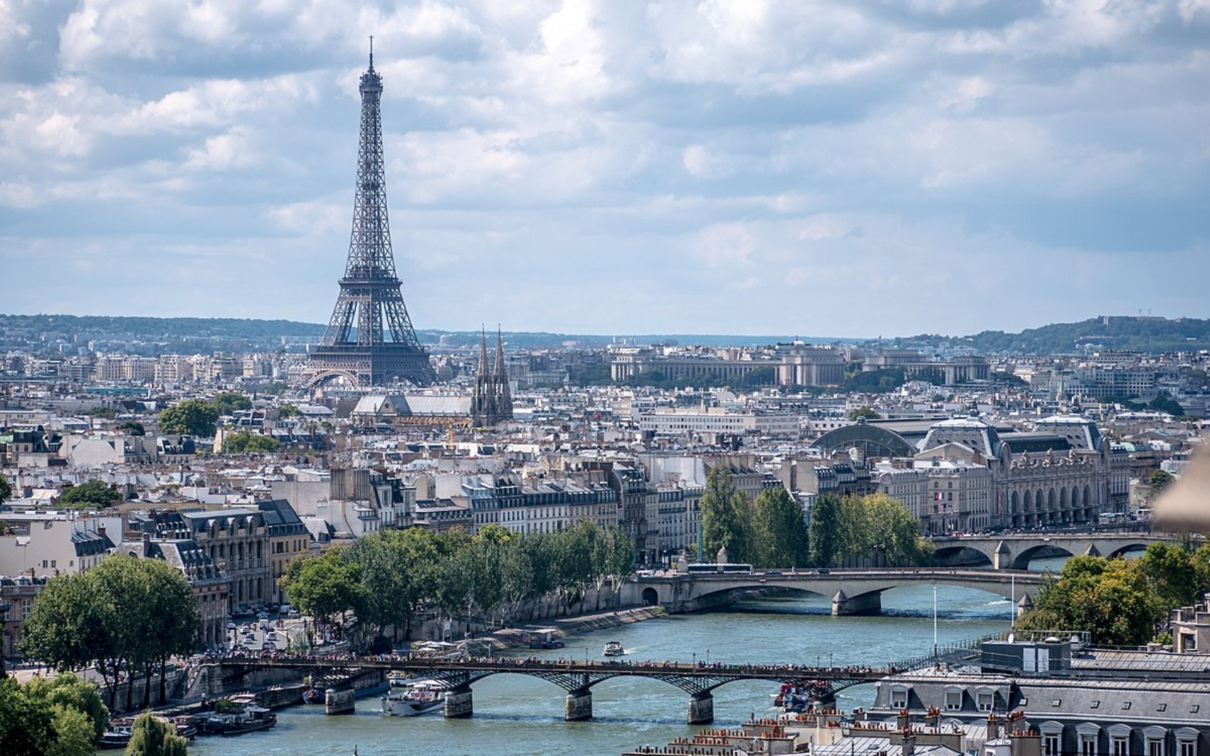 Una guida per chi ama viaggiare da solo: le 10 migliori città