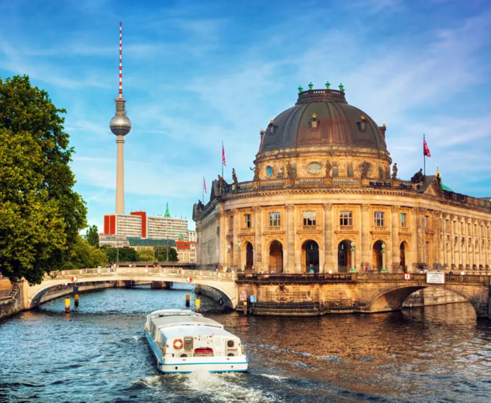 Una guida per chi ama viaggiare da solo: le 10 migliori città