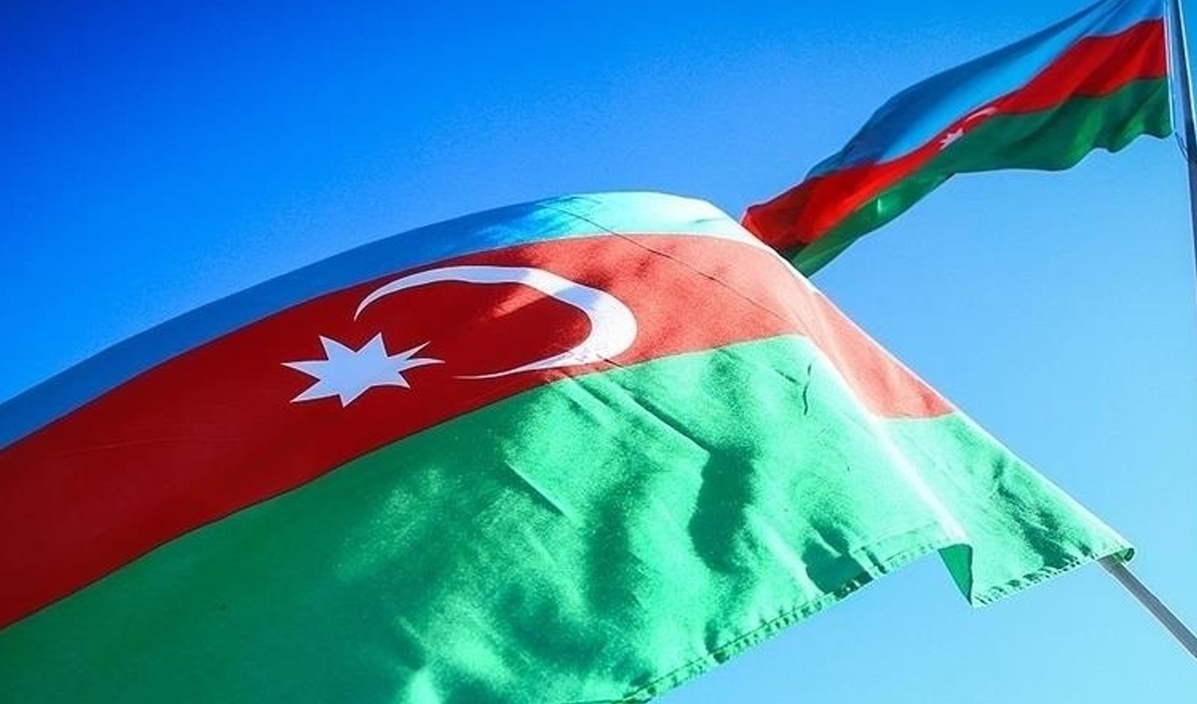 Azerbaycan sandık başında: 990 aday yarışıyor