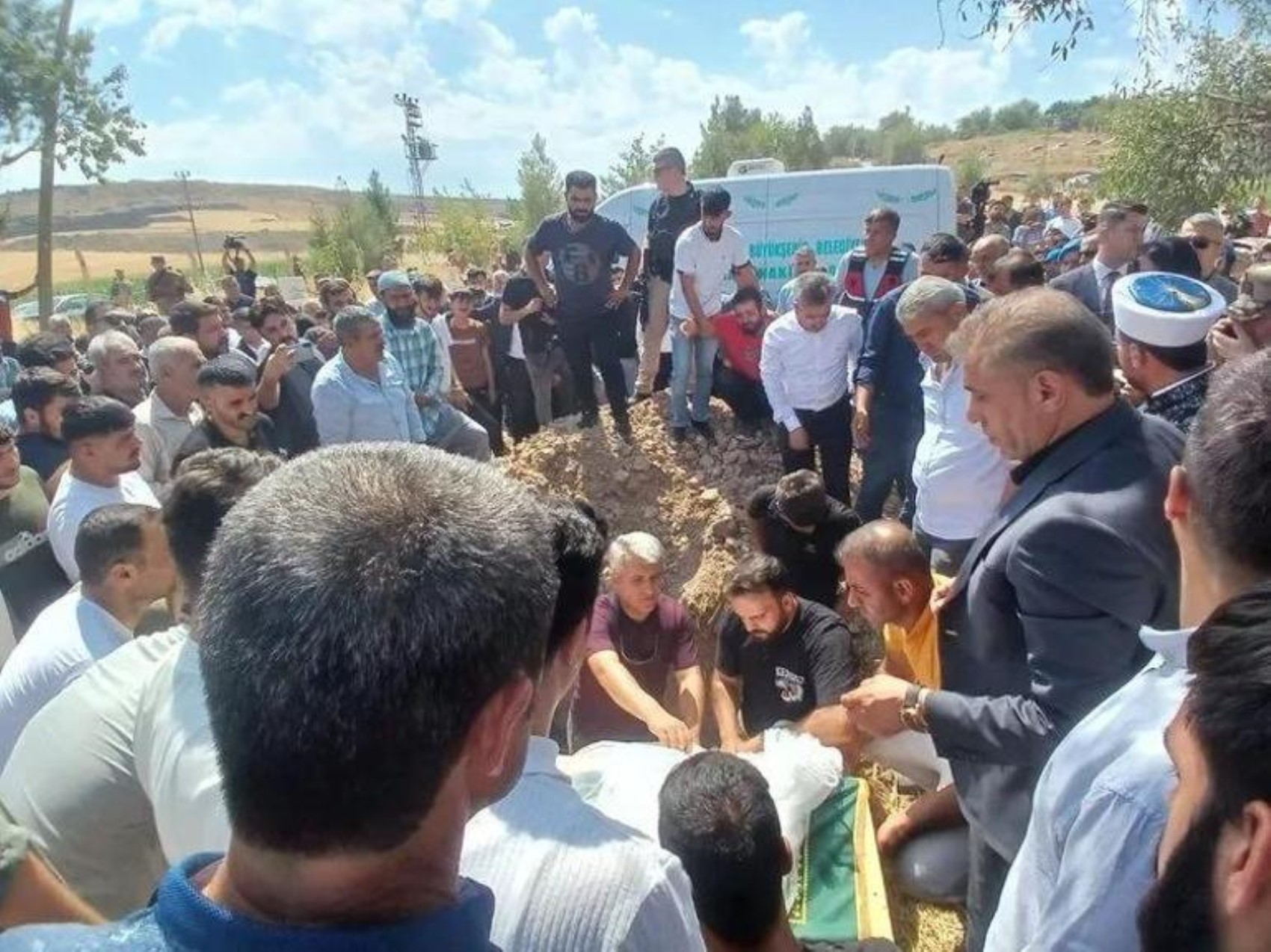 Narin'in gözaltına alınmayan abisinden, amcasıyla ilgili şaşırtan sözler!