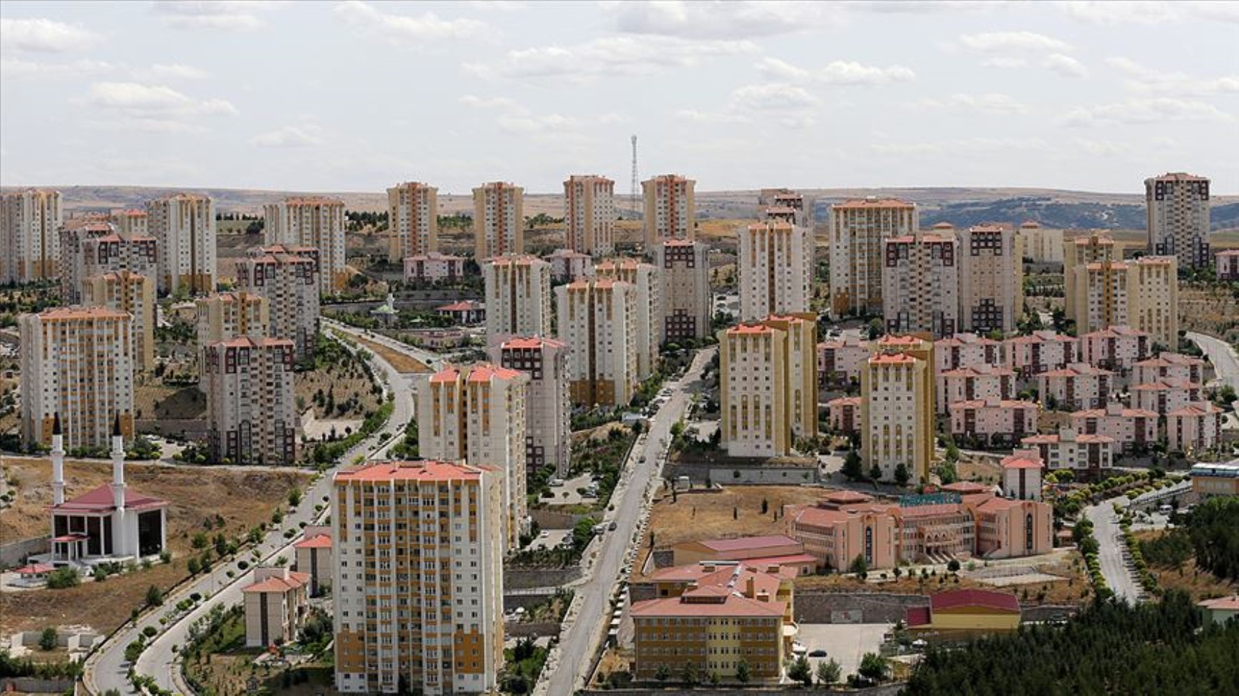 Ev sahipleri ve emlakçılar dikkat: Emlak ilanlarında yeni dönem yarın resmen başlıyor... İşte 10 soruda 