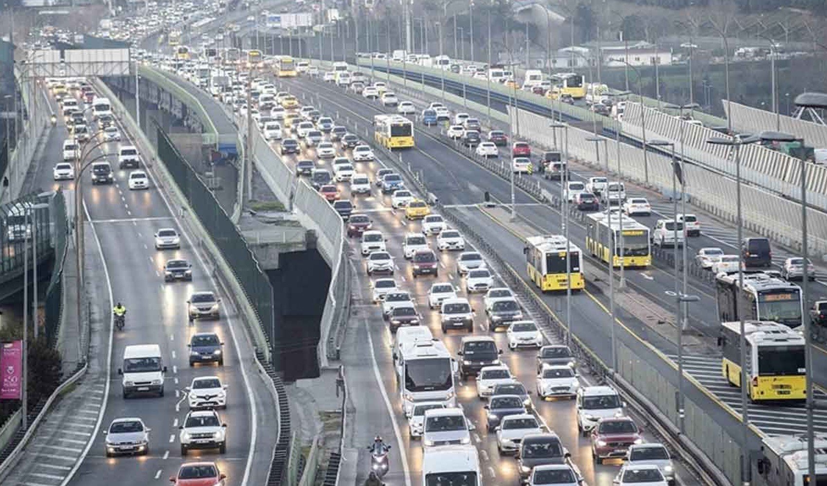 İstanbul'un 5 ilçesinde bazı yollar trafiğe kapatılacak