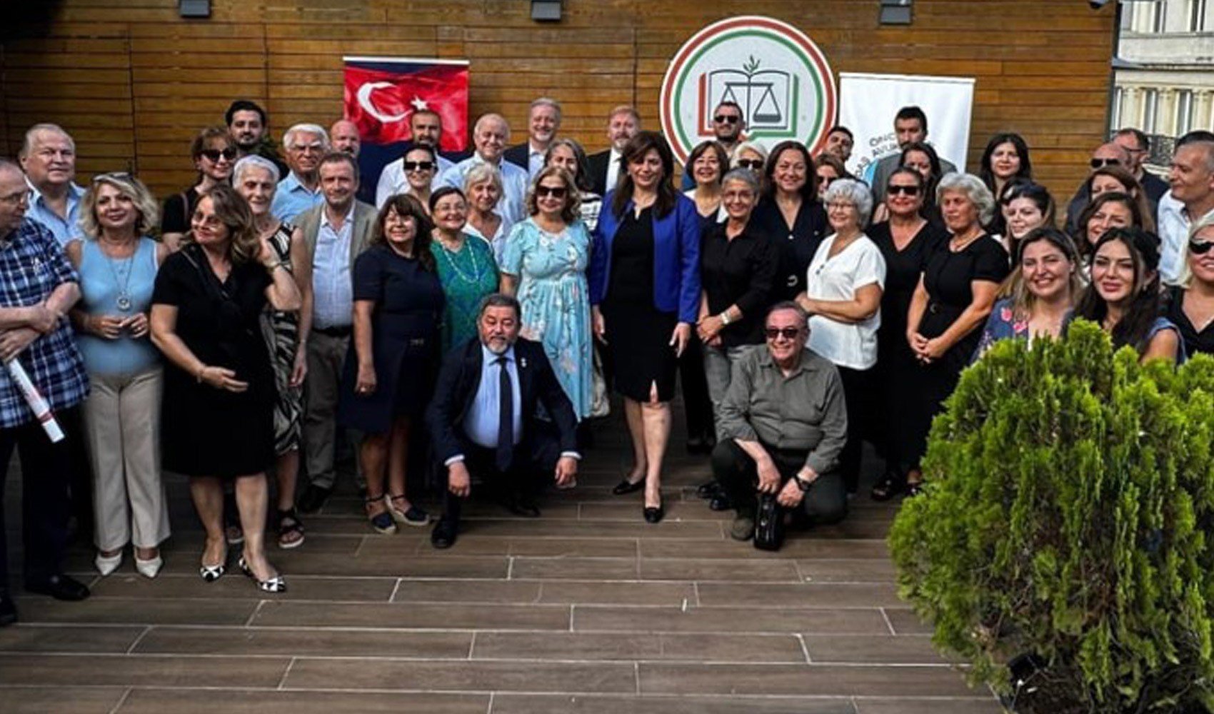 Av. Filiz Saraç oyların tamamını aldı, güven tazeledi