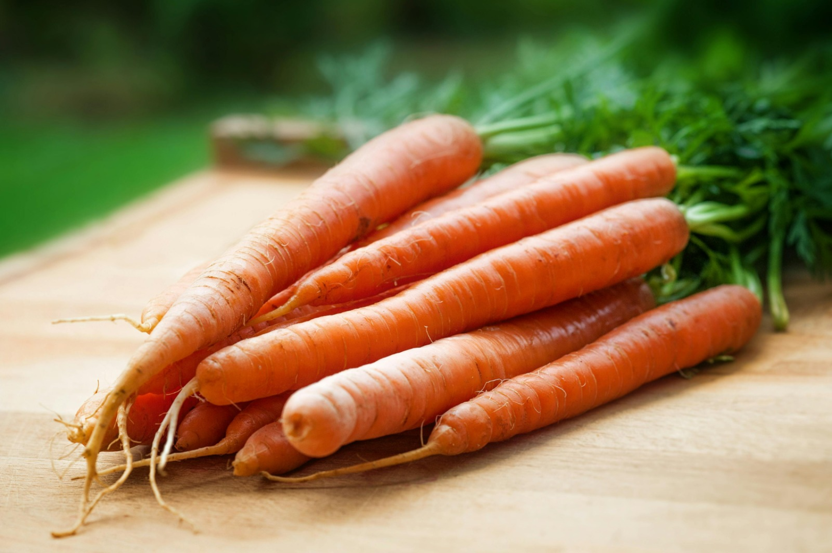 Basta spendere una fortuna in cosmetici: 7 alimenti miracolosi che migliorano la pelle