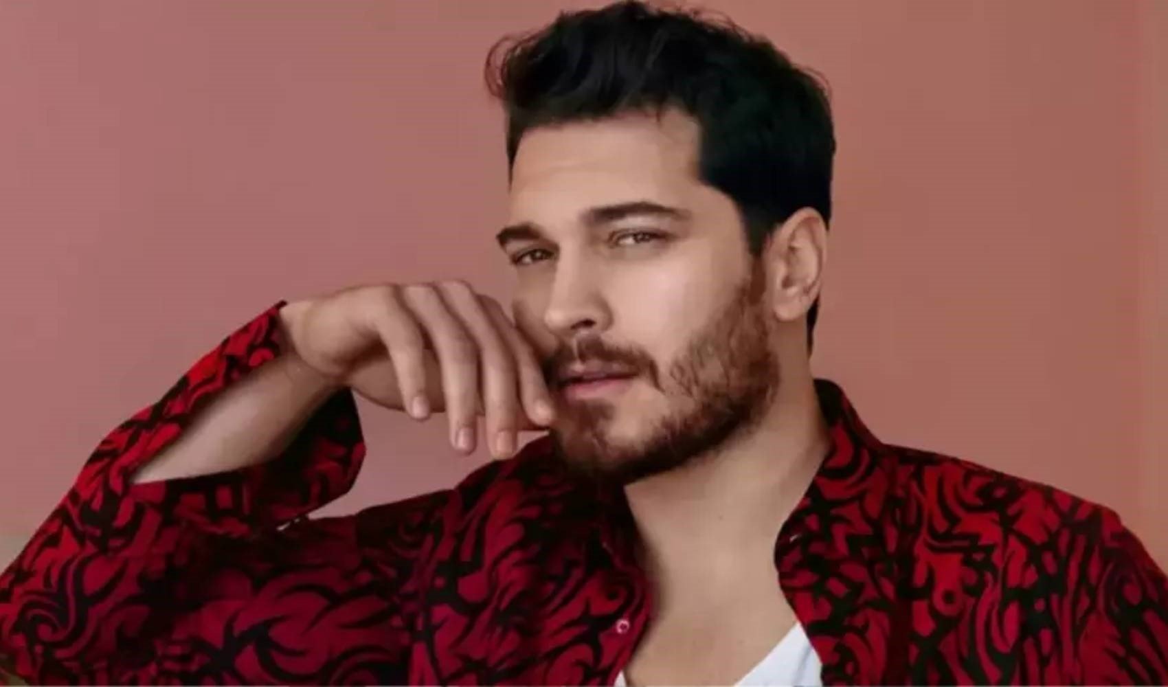 Çağatay Ulusoy'dan rekor anlaşma