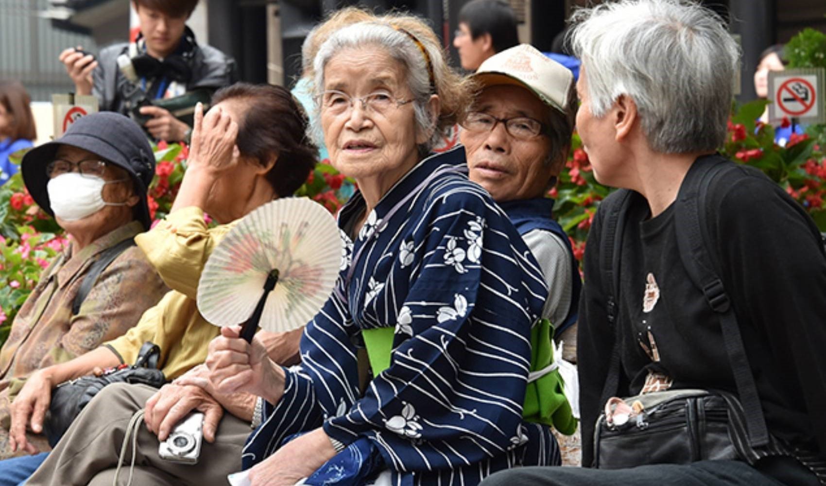 Japonya'da 100 yaşından büyük 100 bin kişi yaşıyor