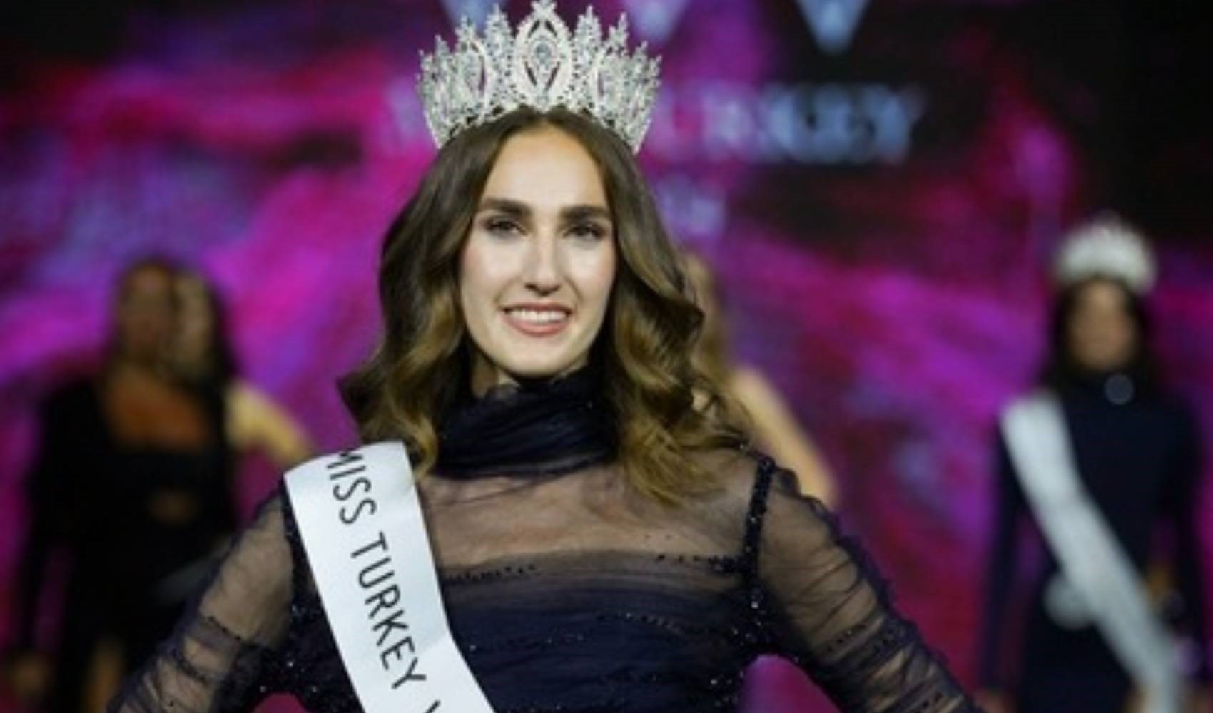 Doktor olarak Bingöl'e atanan Miss Turkey birincisi İdil Bilgen'in kararı ortaya çıktı