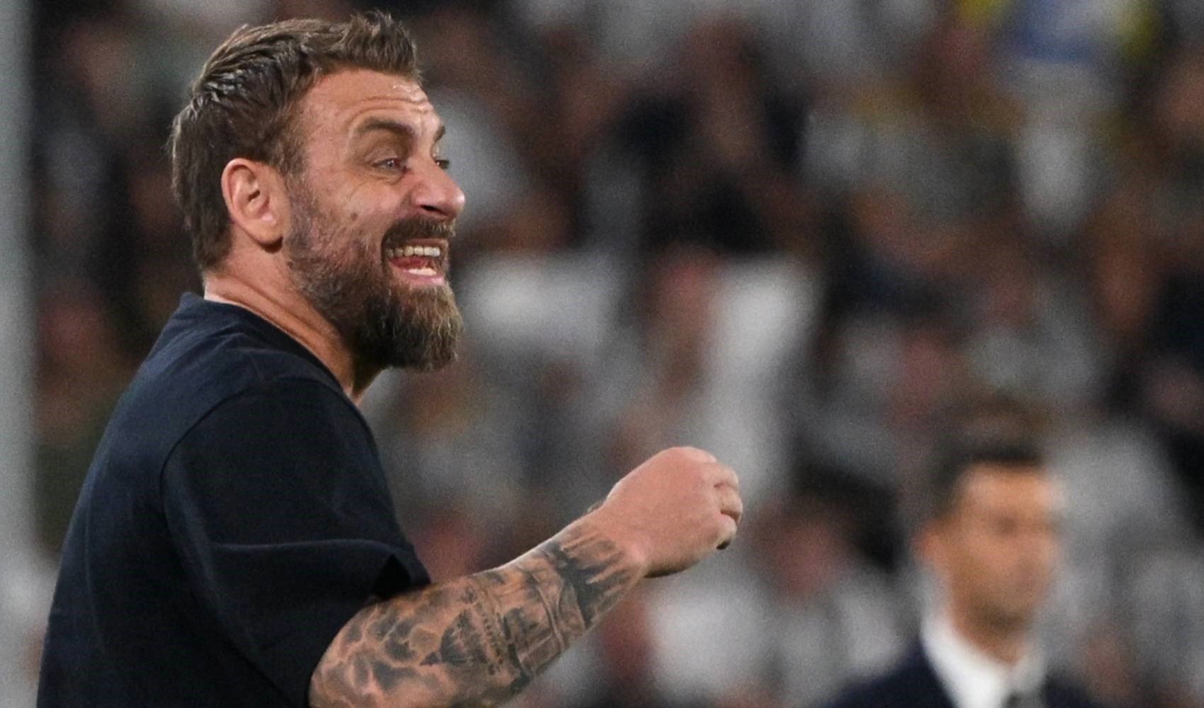 Mourinho'nun yokluğu arandı: Roma, teknik direktör De Rossi'nin görevine son verdi