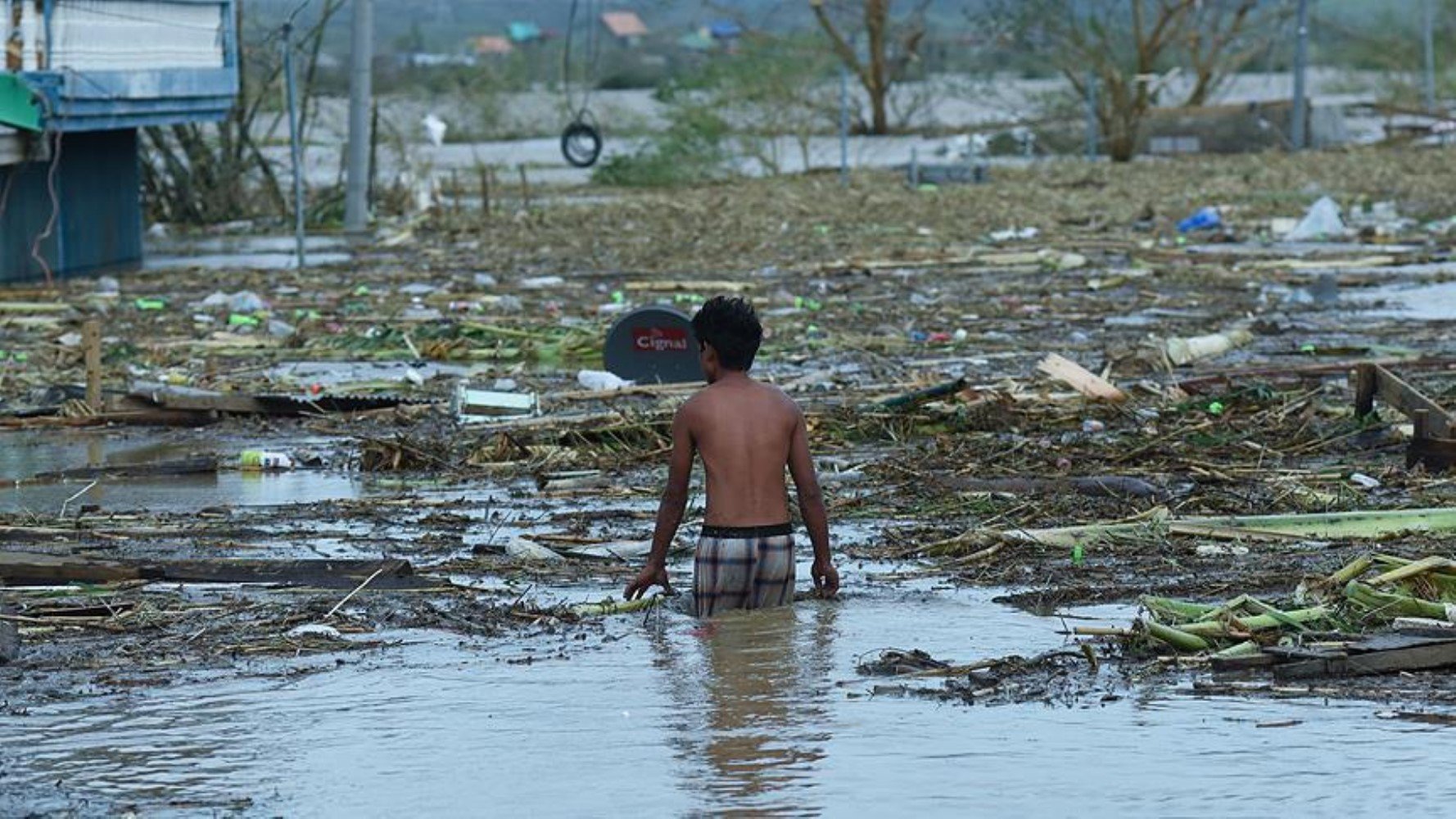 Filipinler'i aynı anda 3 ayrı tropikal fırtına vurdu: 1 milyon kişi etkilendi