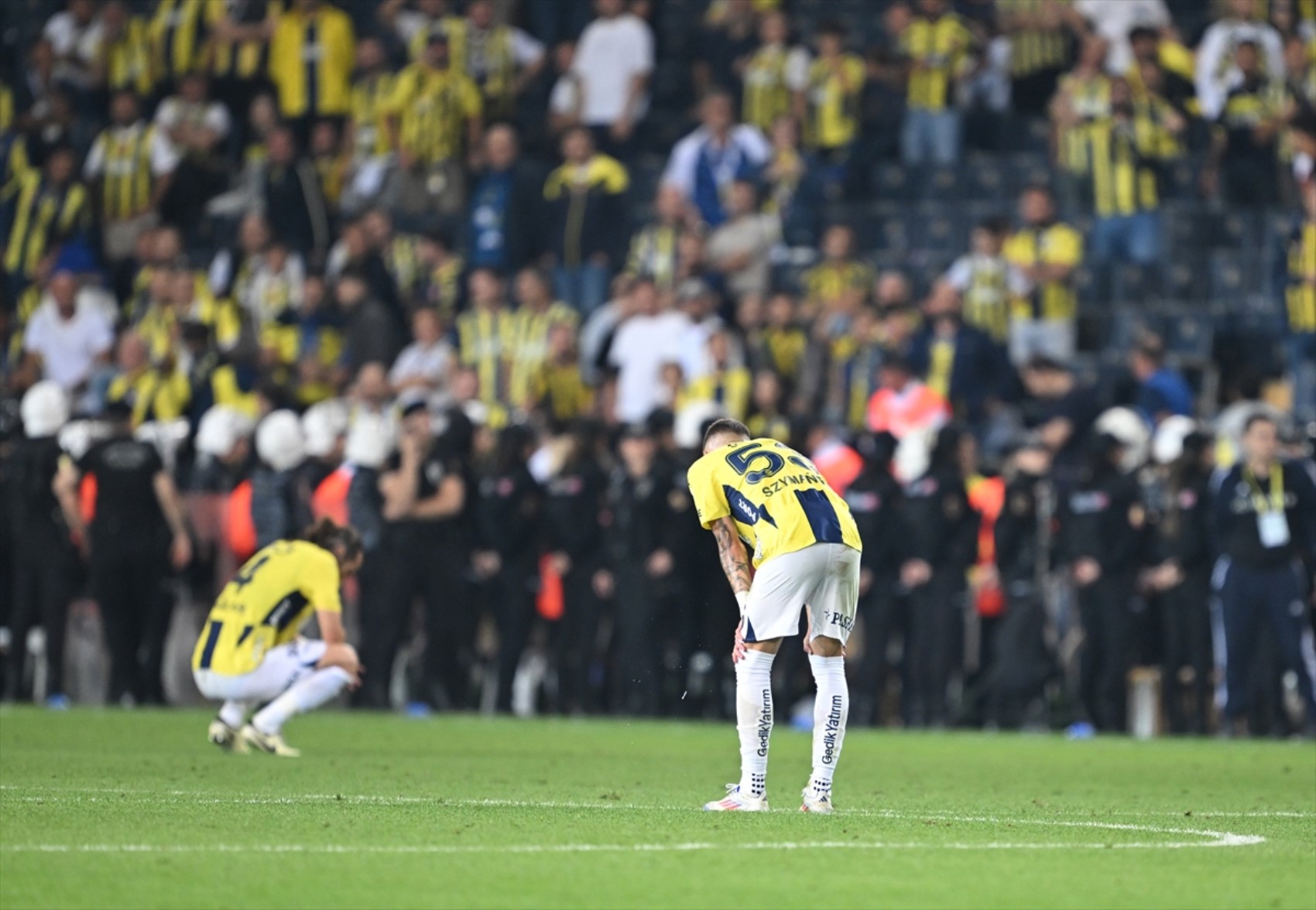 Derbiyi kaybeden Fenerbahçe'de rotasyon kararı