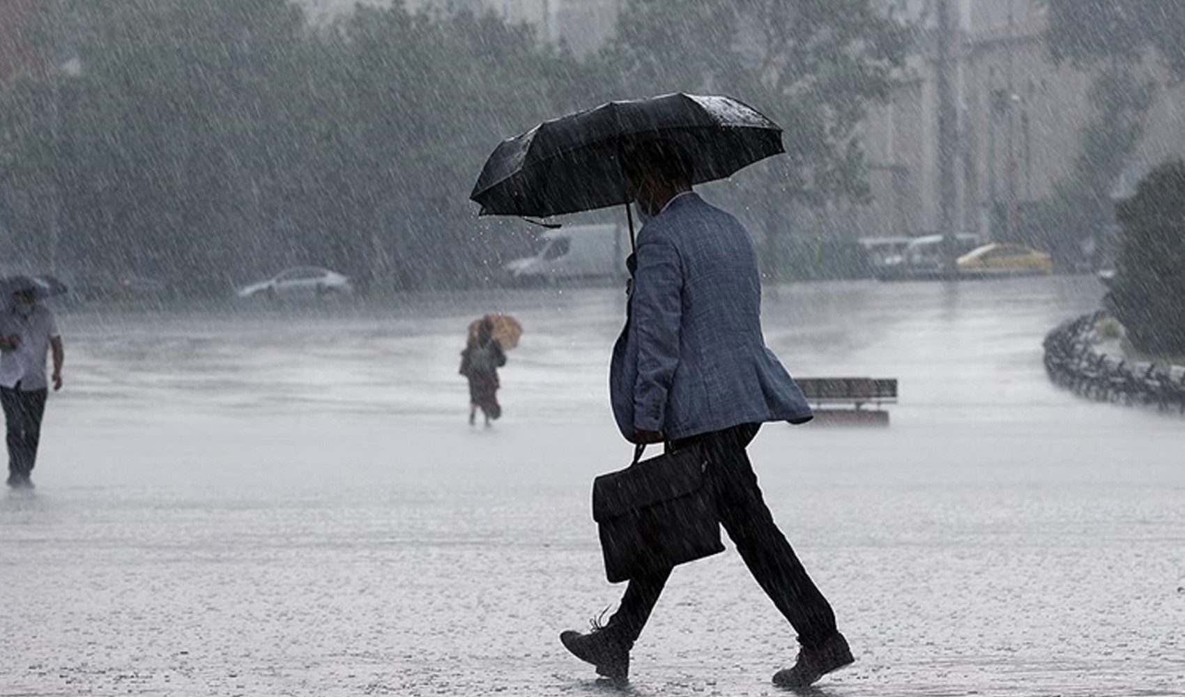 Meteoroloji'den 7 kente sarı ve turuncu kodlu uyarı: Gök gürültülü sağanak geliyor! İşte il il 23 Eylül Pazartesi hava durumu...