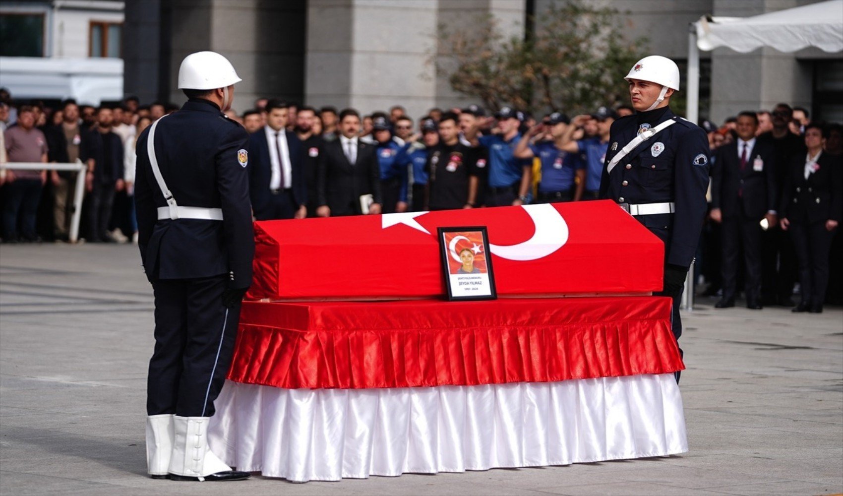 Ümraniye'de şehit olan polis memuru için cenaze töreni düzenlendi