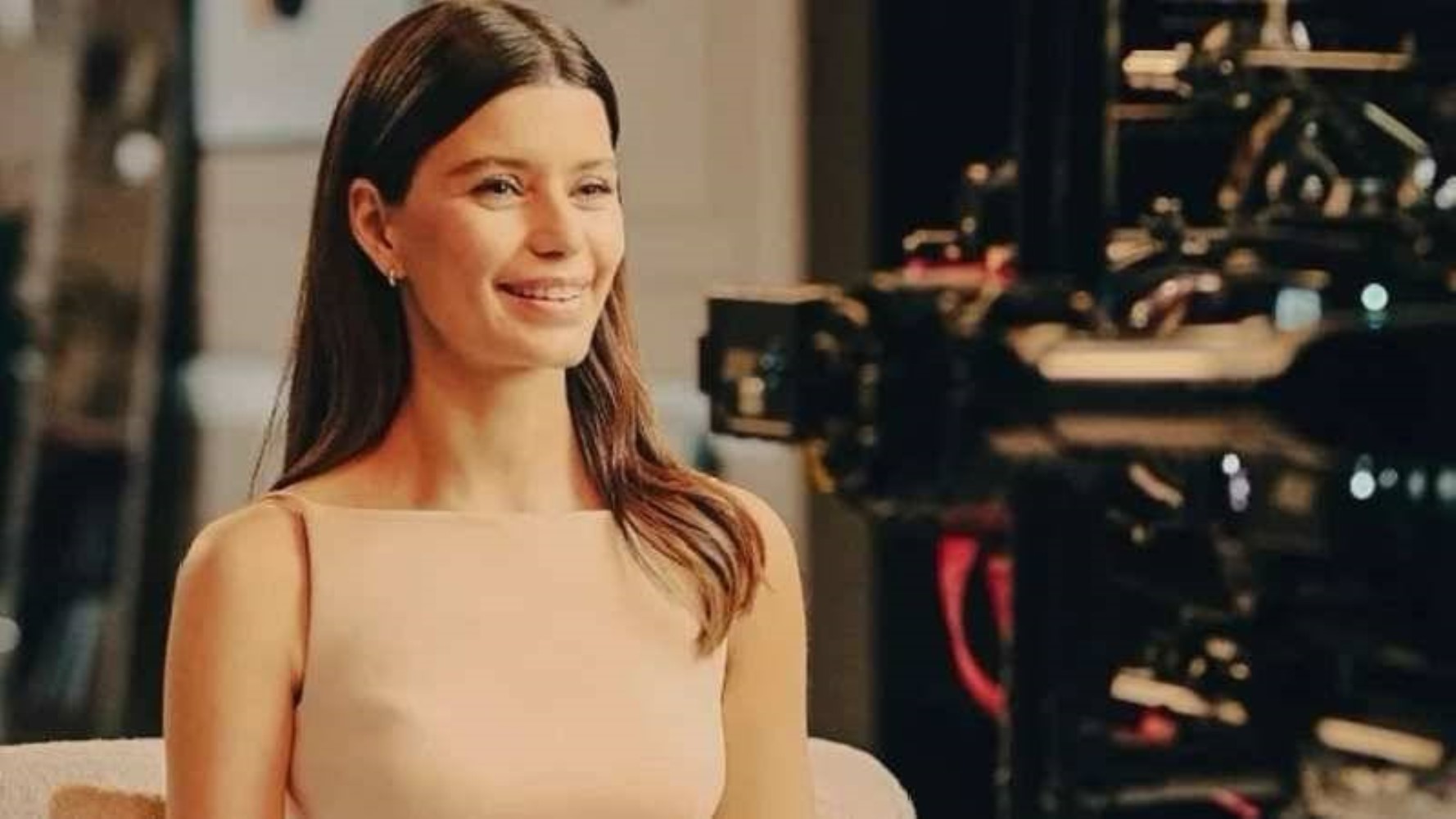 Beren Saat'in Gizli Dolap filmindeki partneri belli oldu