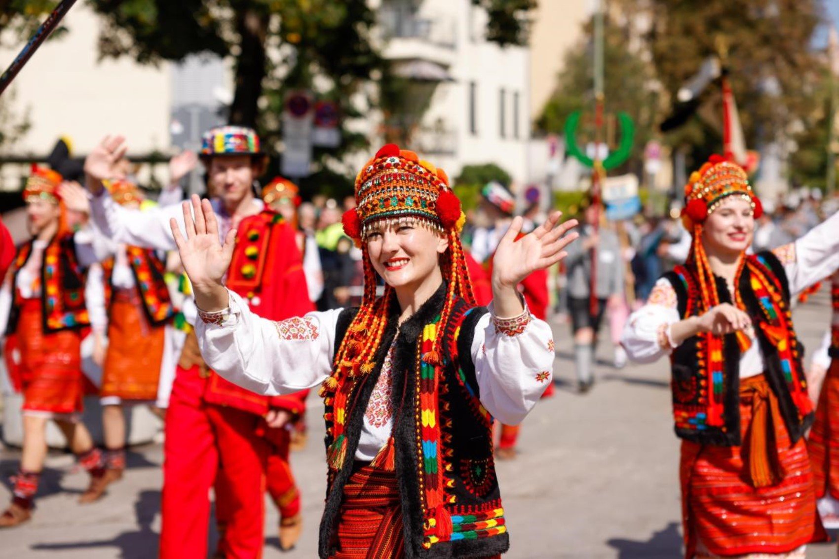 Almanya'nın meşhur Ekim festivali 'Oktoberfest' başladı: 'Fıçı delindi'