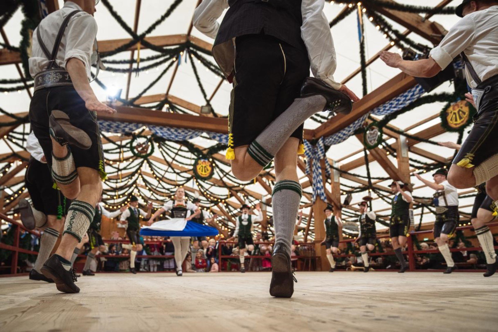 Almanya'nın meşhur Ekim festivali 'Oktoberfest' başladı: 'Fıçı delindi'