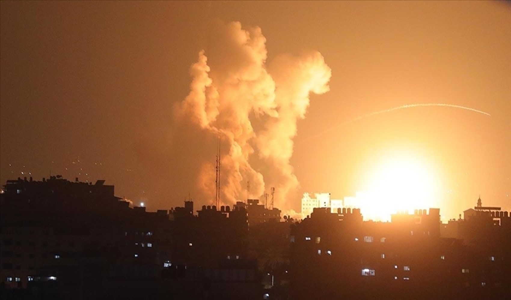 Israele lancia una nuova ondata di attacchi in Libano: Valle della Bekaa sotto il fuoco