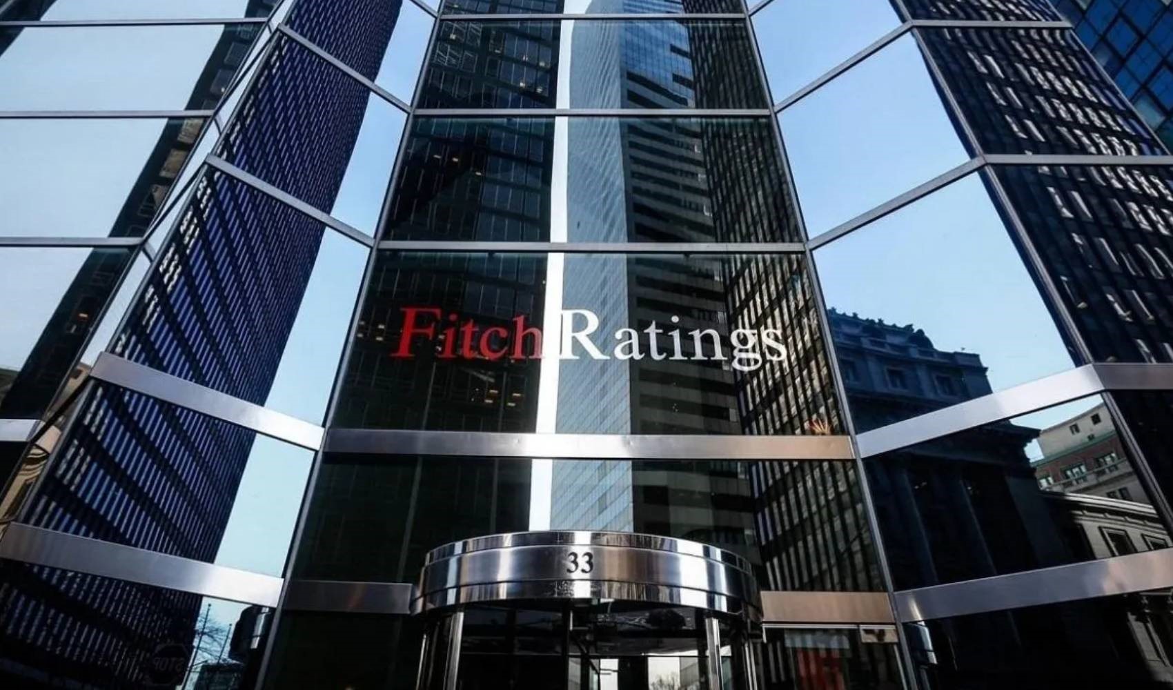 Fitch, 8 büyükşehir belediyesi ve Türkiye Varlık Fonu’nun kredi notunu yükseltti