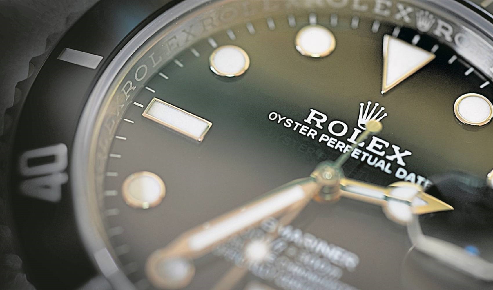 Lüks saatlerde tüketim çılgınlığı: Rolex, 2. el saat satmaya başladı