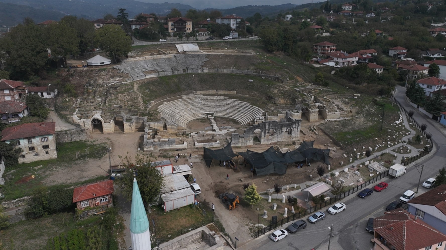 Düzce'de yapılan kazılar tarihe ışık tutuyor