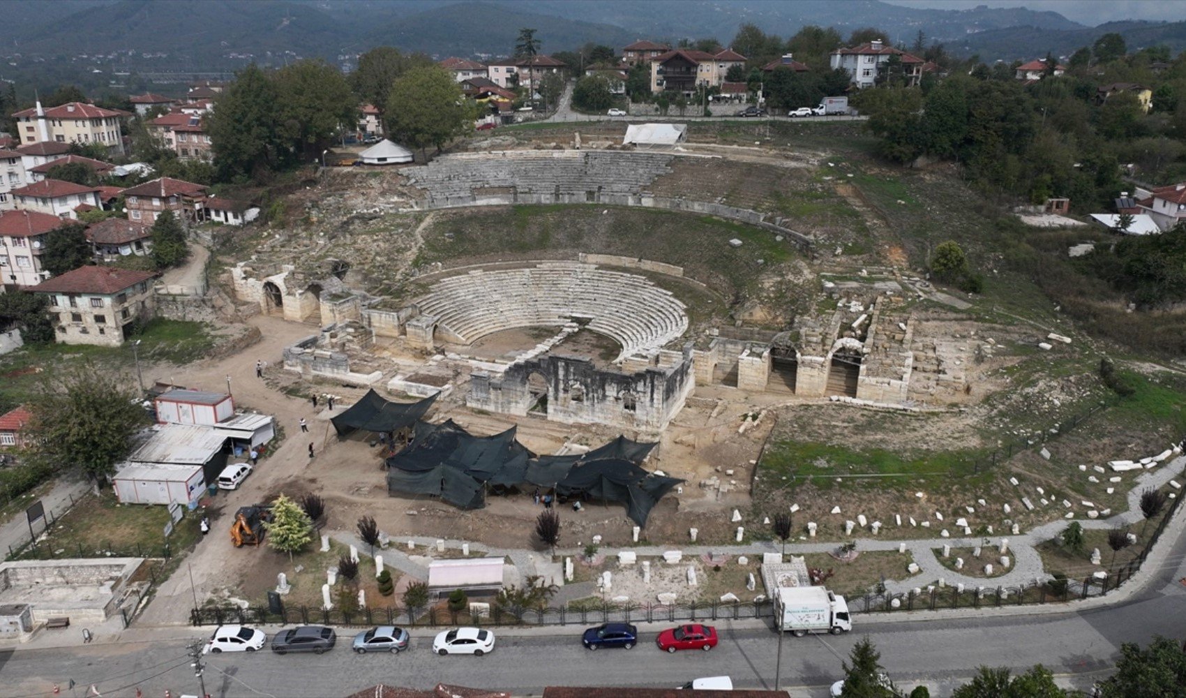 Düzce'de yapılan kazılar tarihe ışık tutuyor