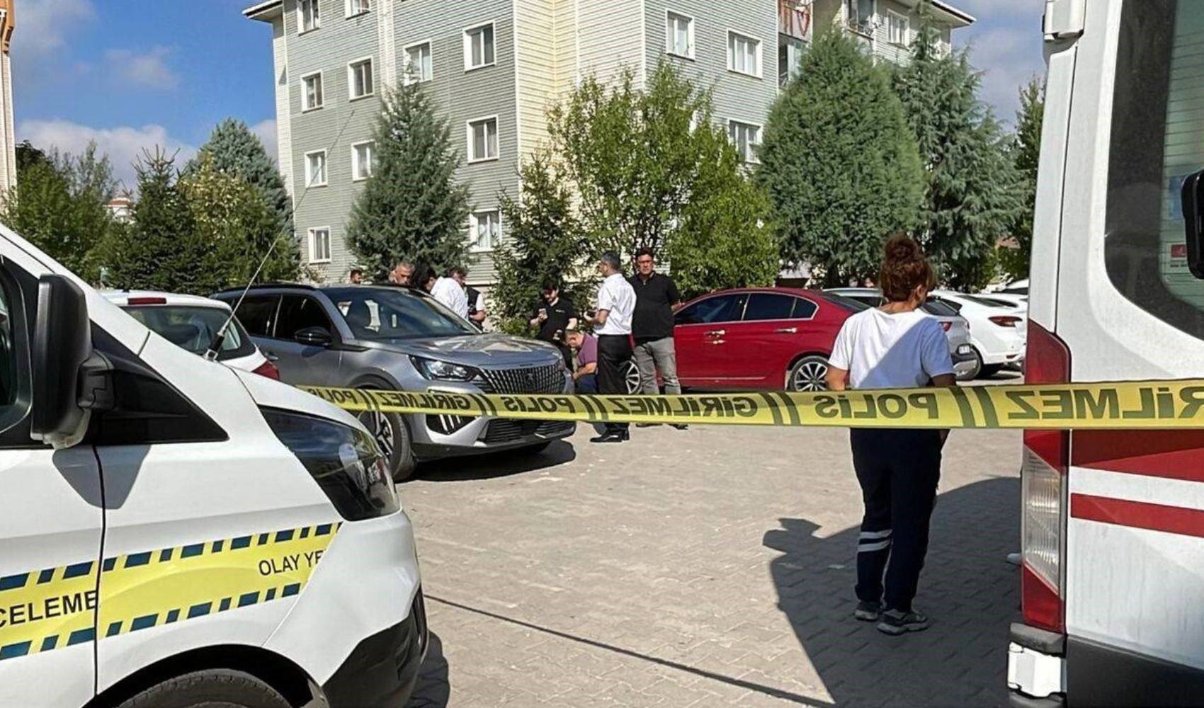 Evlilik yıl dönümüydü... Eskişehir'de 25 yaşındaki kadın park halindeki araçta ölü bulundu