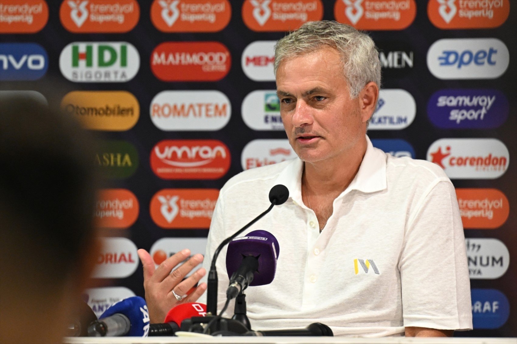 Maça damga vurmuştu: Mourinho'nun Antalyaspor maçındaki protestosu dünya basınında