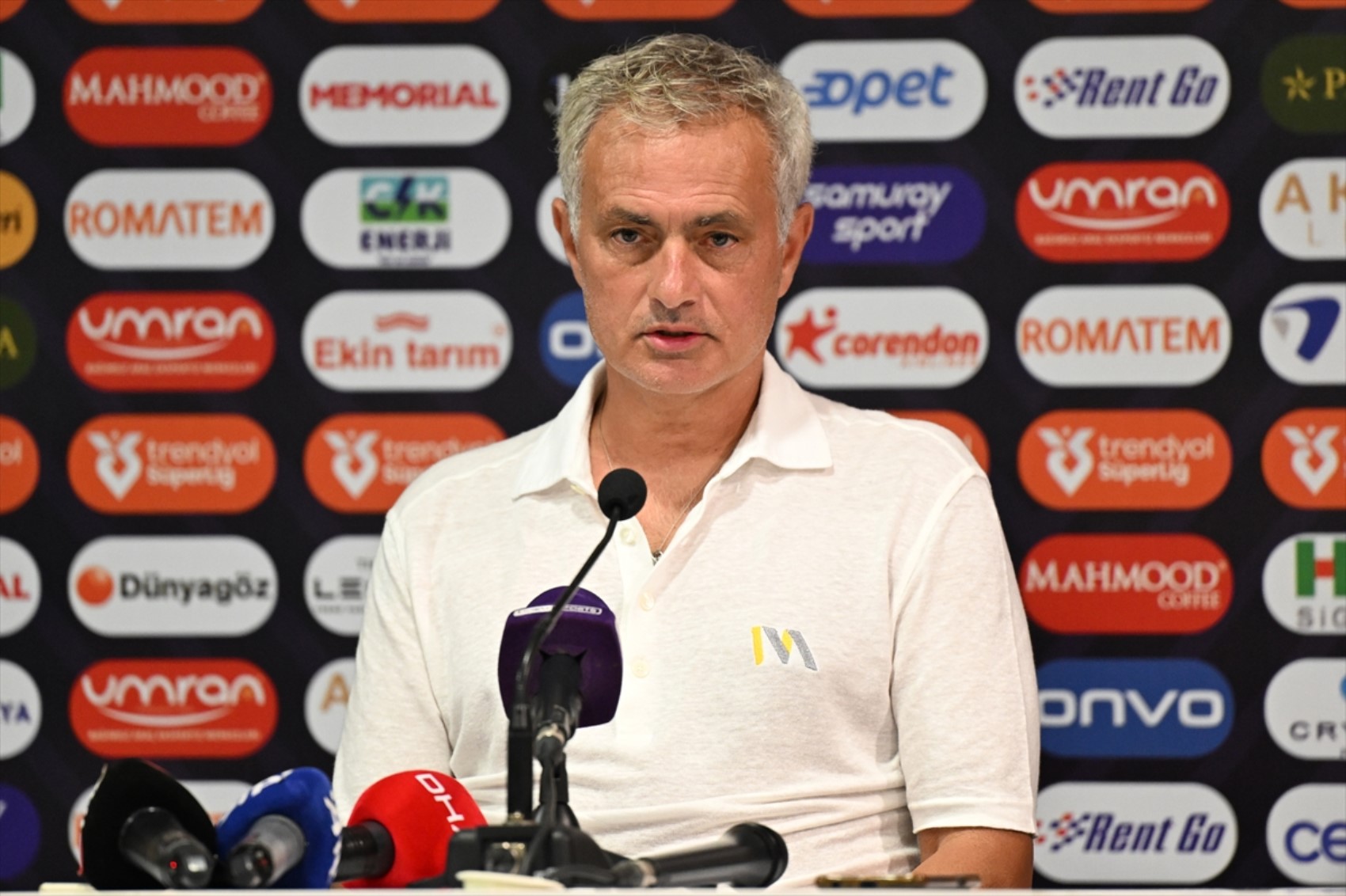 Maça damga vurmuştu: Mourinho'nun Antalyaspor maçındaki protestosu dünya basınında