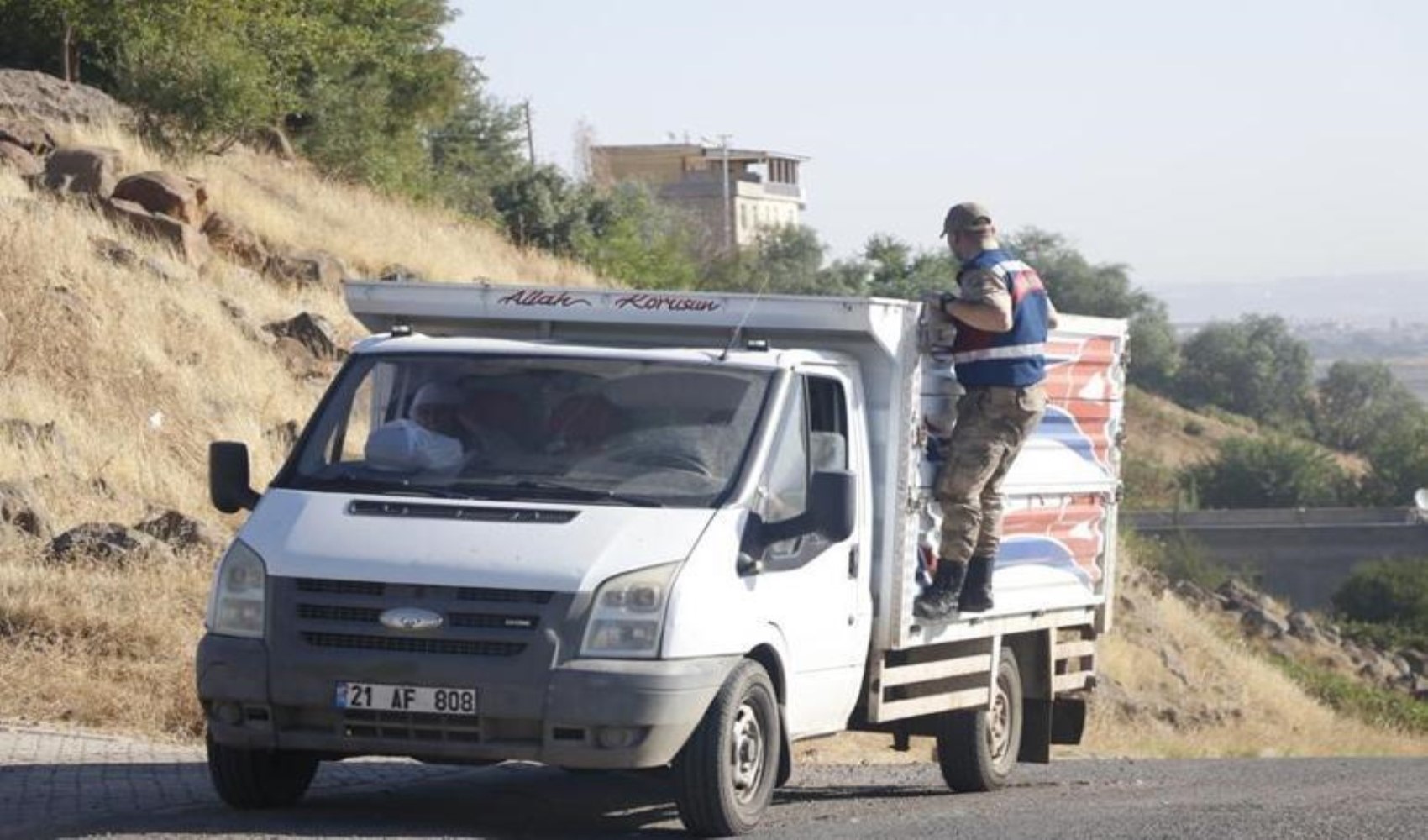 Narin Güran hakkında yeni iddialar: Amcasının arabasında baygın halde yatıyordu