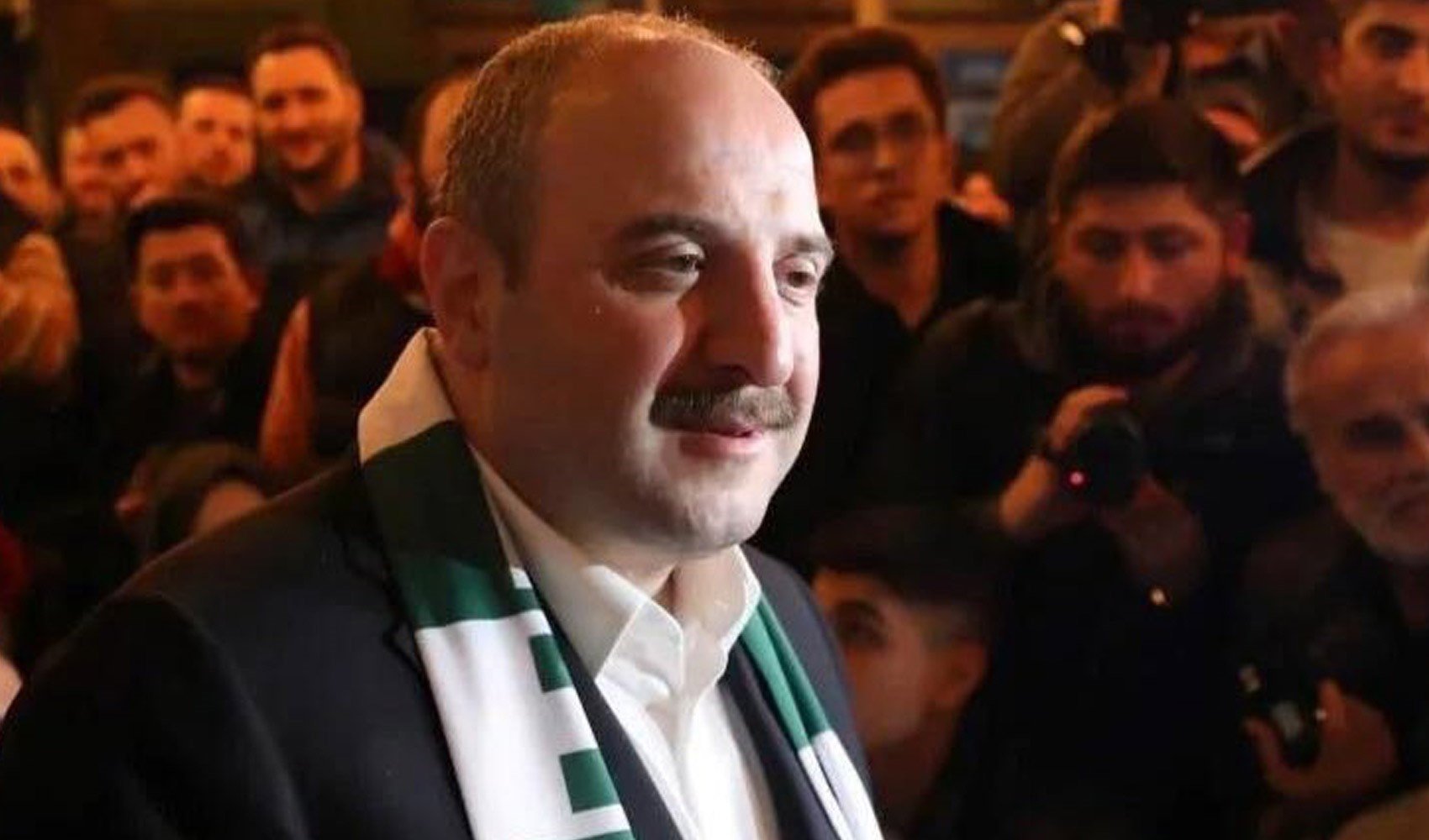 Mustafa Varank, Bursaspor’un deplasman sponsoru oldu