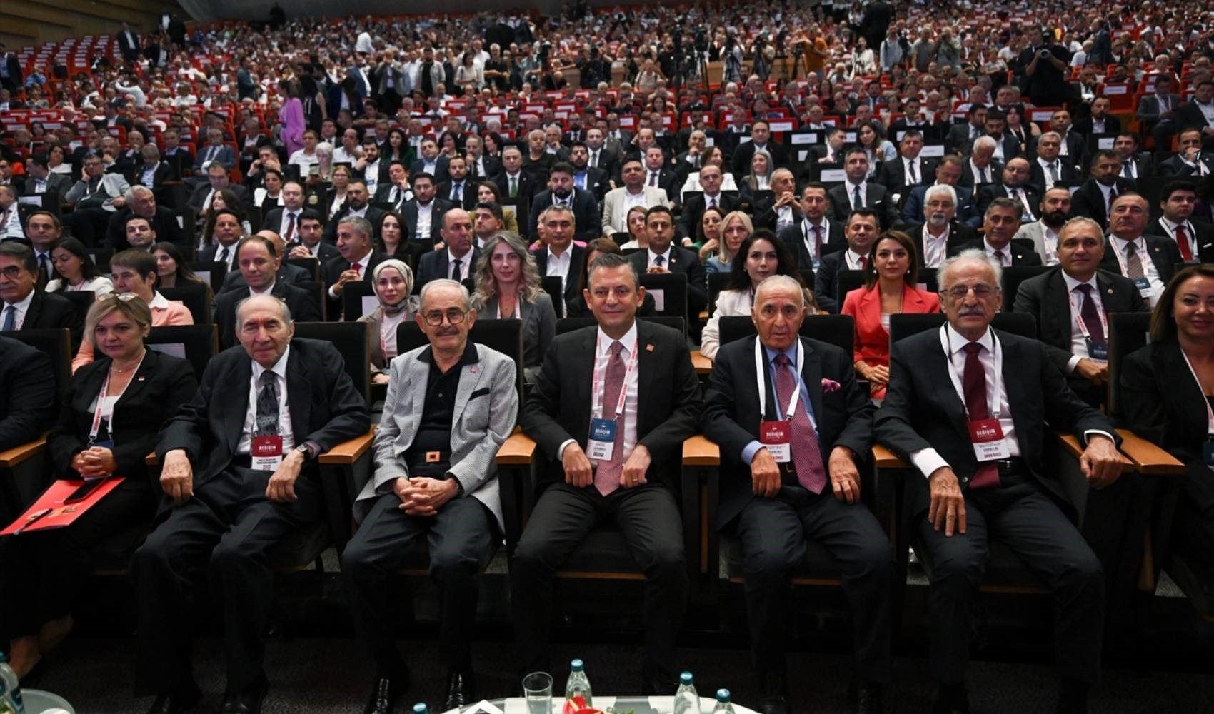 CHP’nin tüzüğünde önemli değişiklikler: Dönem sınırı, ön seçim ve yeni üyelik şartları