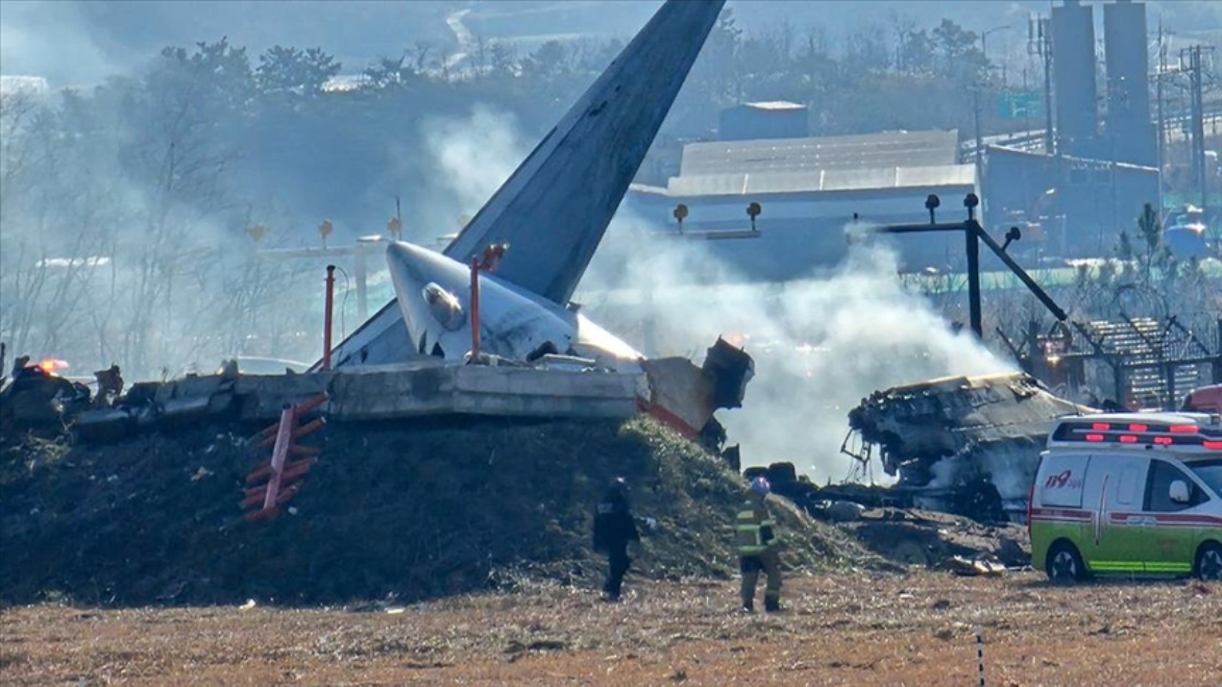 Güney Kore'deki uçak kazası: Pilotlar en son ne konuştu?