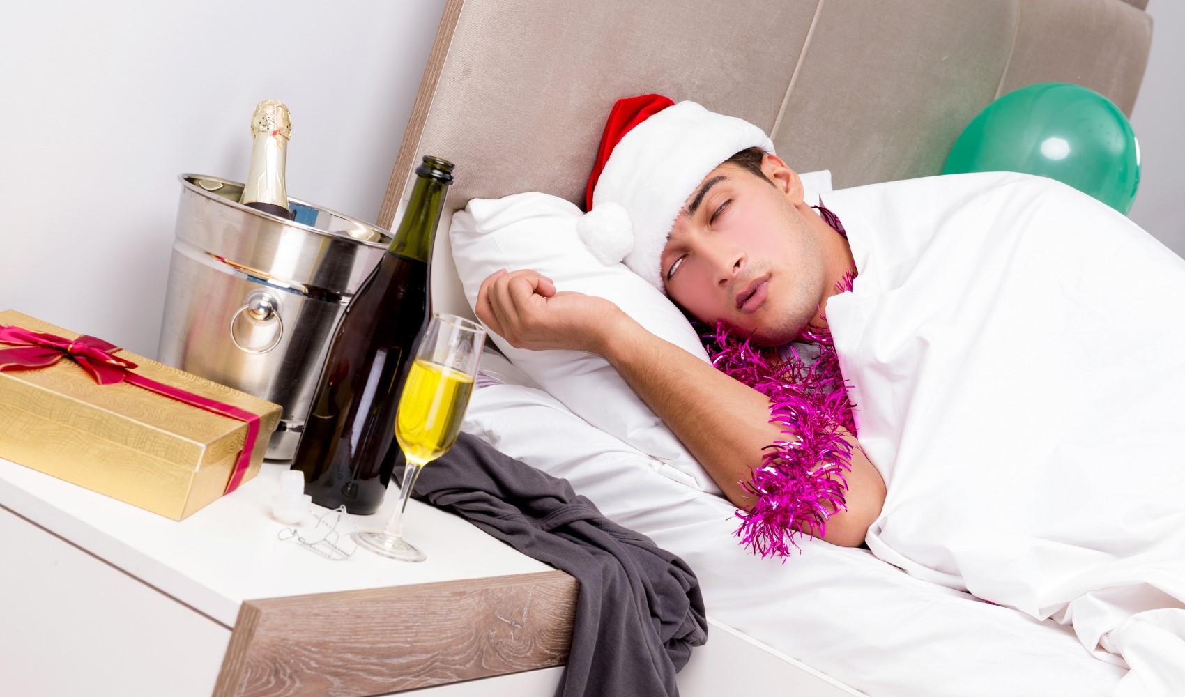 Akşamdan kalma (Hangover) etkisi nedir? Alkolden neden herkes aynı şekilde etkilenmez? Sır genetikte mi, içki seçiminde mi, yoksa başka bir faktörde mi?