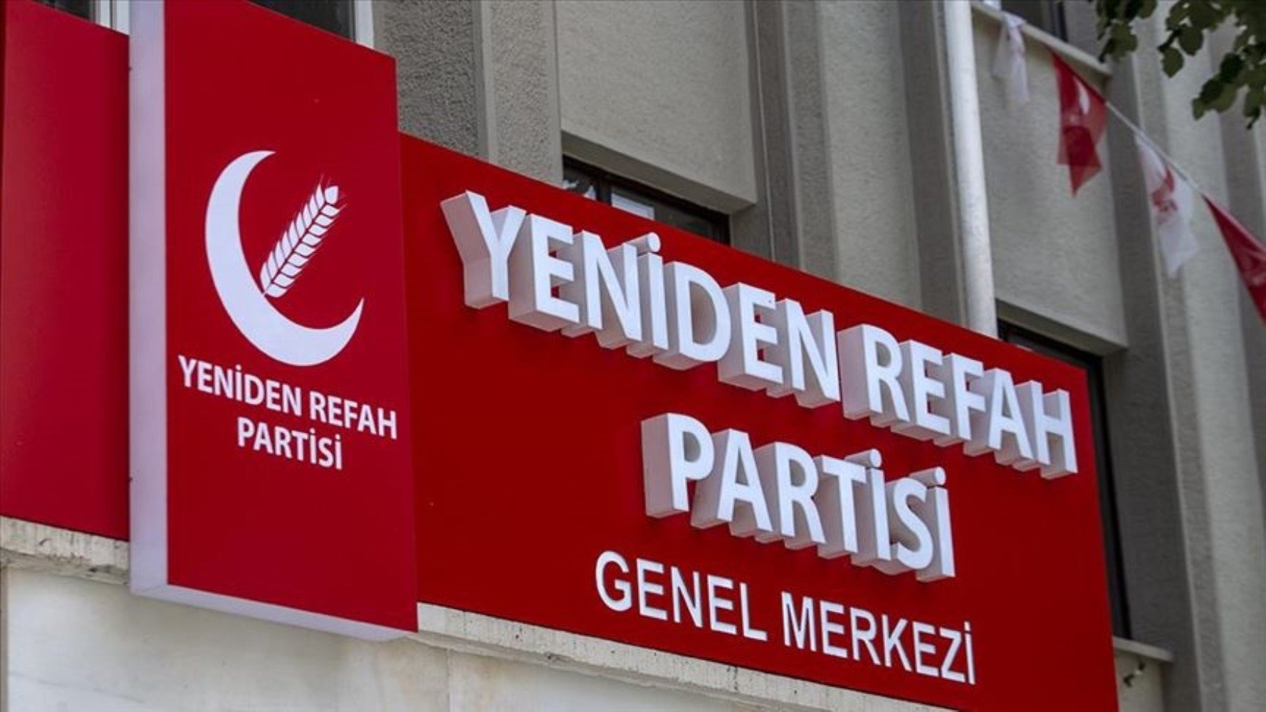 Yeni yılın ilk anketi neler söylüyor? Puan farkı 1...  Meclis'e kaç parti girecek?