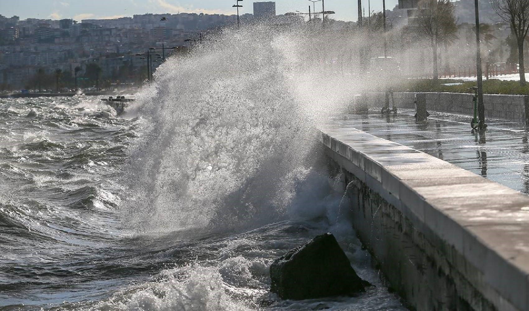 İstanbul Valiliği'nden Marmara Denizi için uyarı!