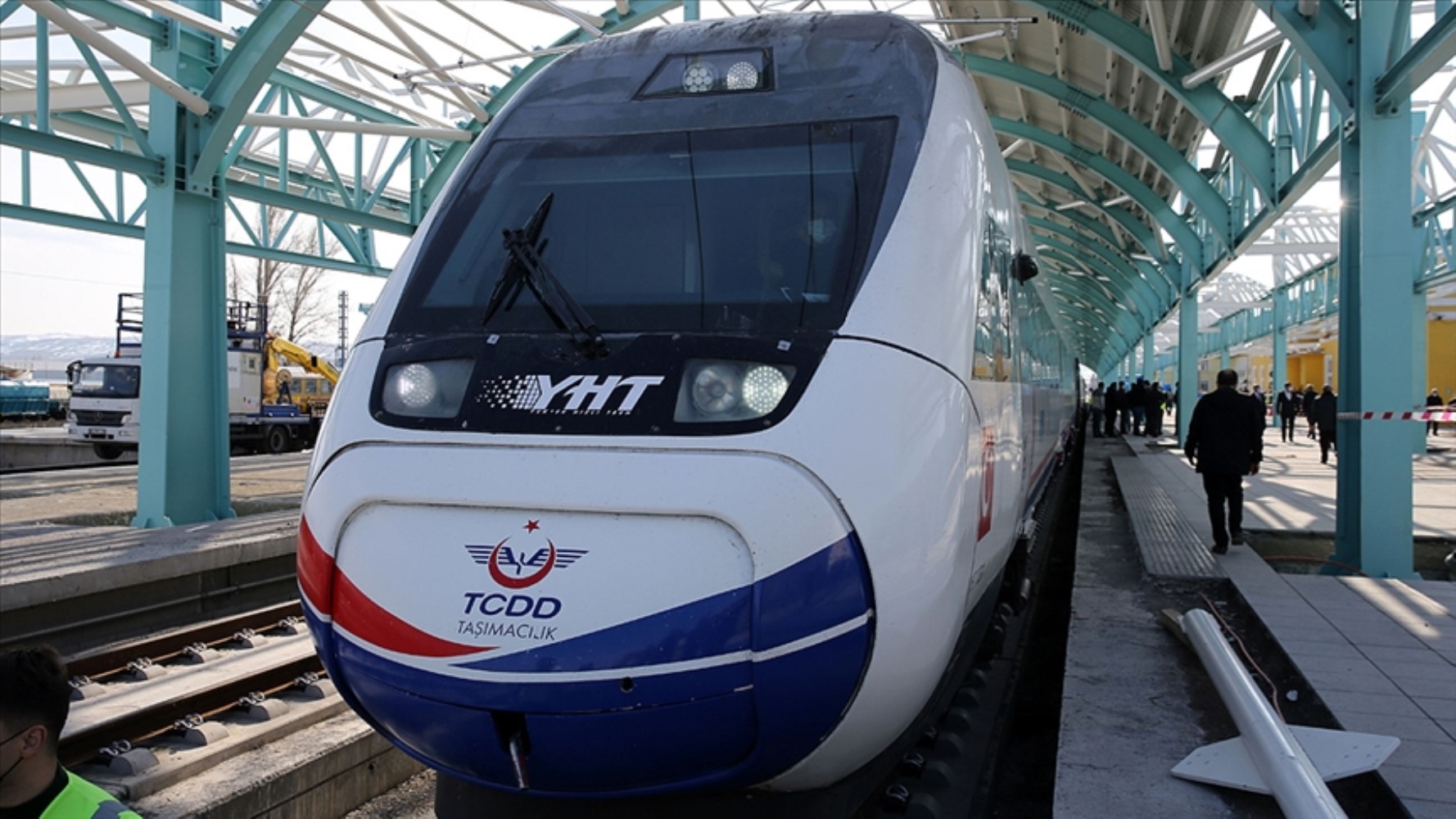 TCDD, Yüksek Hızlı Tren bilet tarifelerine zam yaptı! İstanbul-Ankara arası ne kadar?