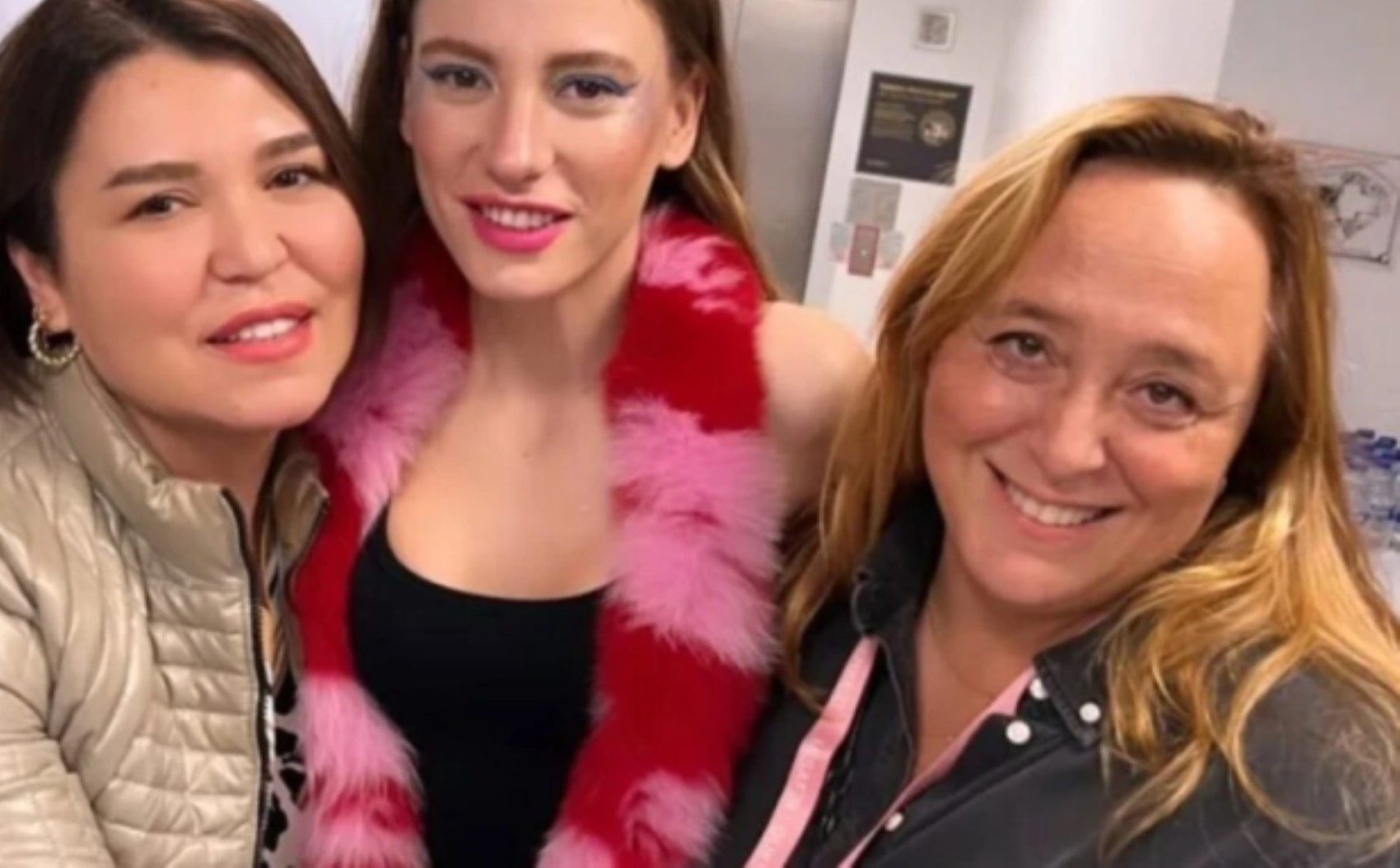 Sviluppo lampo riguardante la manager delle celebrità Ayşe Barım! Imposto il divieto di espatrio
