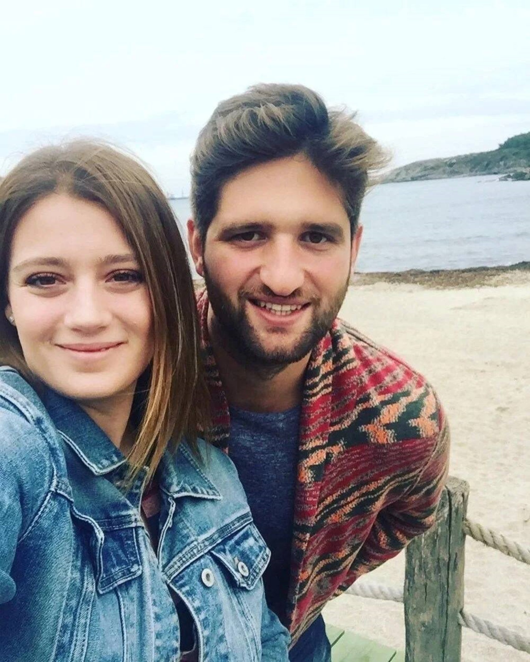 Karnı burnunda ilk pozunu paylaştı: Oyuncu Gizem Karaca anne oluyor! Bebeğin cinsiyeti belli mi?