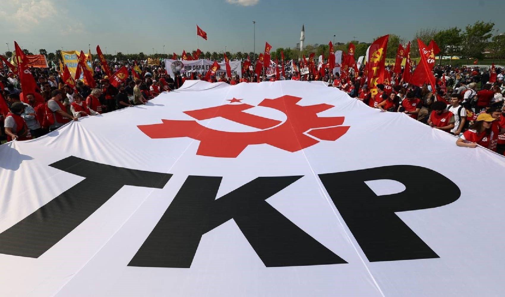 TKP, yoksulluğa karşı meydanlara iniyor: 'Yüzde 1'in saltanatına itirazım var!'