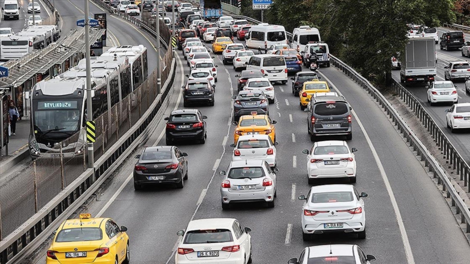 İstanbul'da toplu taşıma ücretlerine yüzde 35 zam geldi! Yeni tarifeler nasıl oldu?