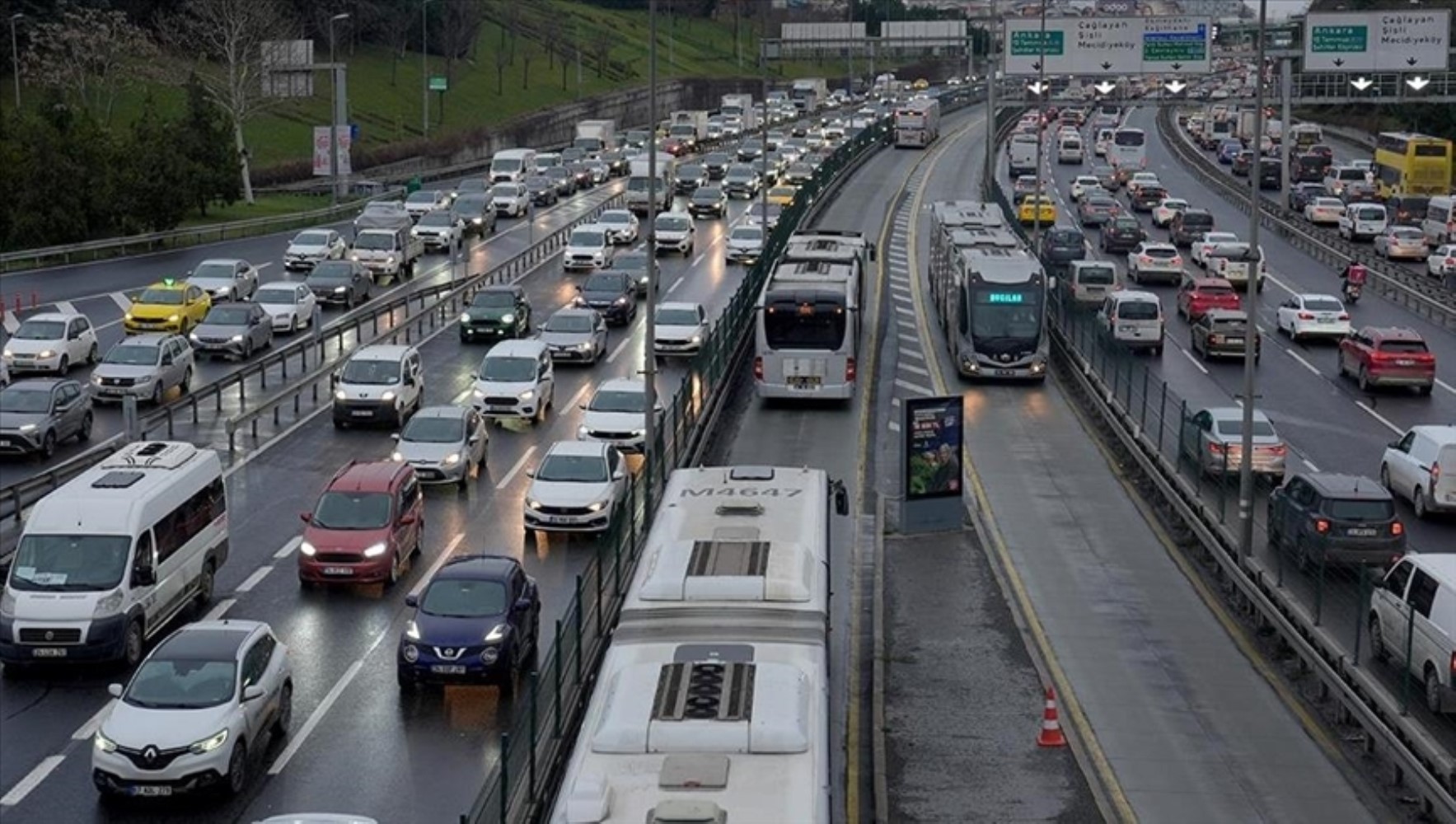 İstanbul'da toplu taşıma ücretlerine yüzde 35 zam geldi! Yeni tarifeler nasıl oldu?