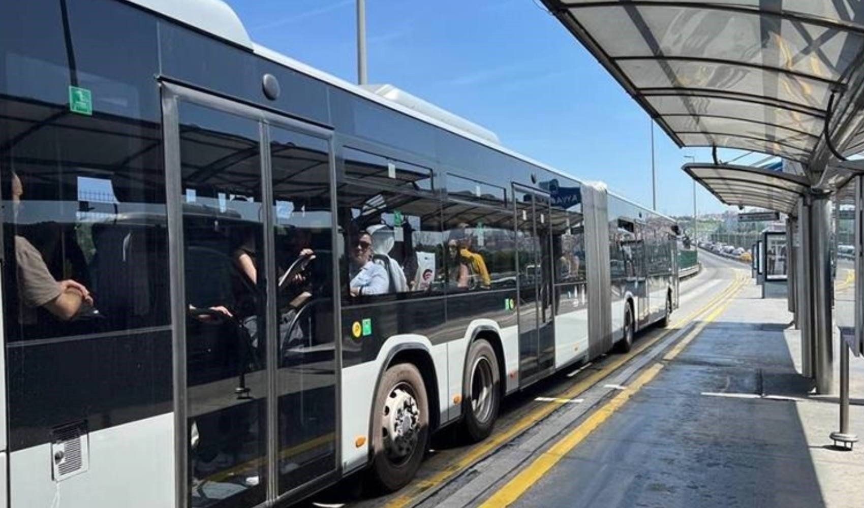 İstanbul'da toplu taşıma ücretlerine ne kadar zam geldi? Yeni tarifeler nasıl oldu? Metro, metrobüs, Marmaray ne kadar oldu?